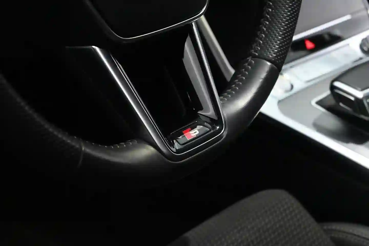 Car Image - 38RPOjEloqJ2WpbzLe2fxR