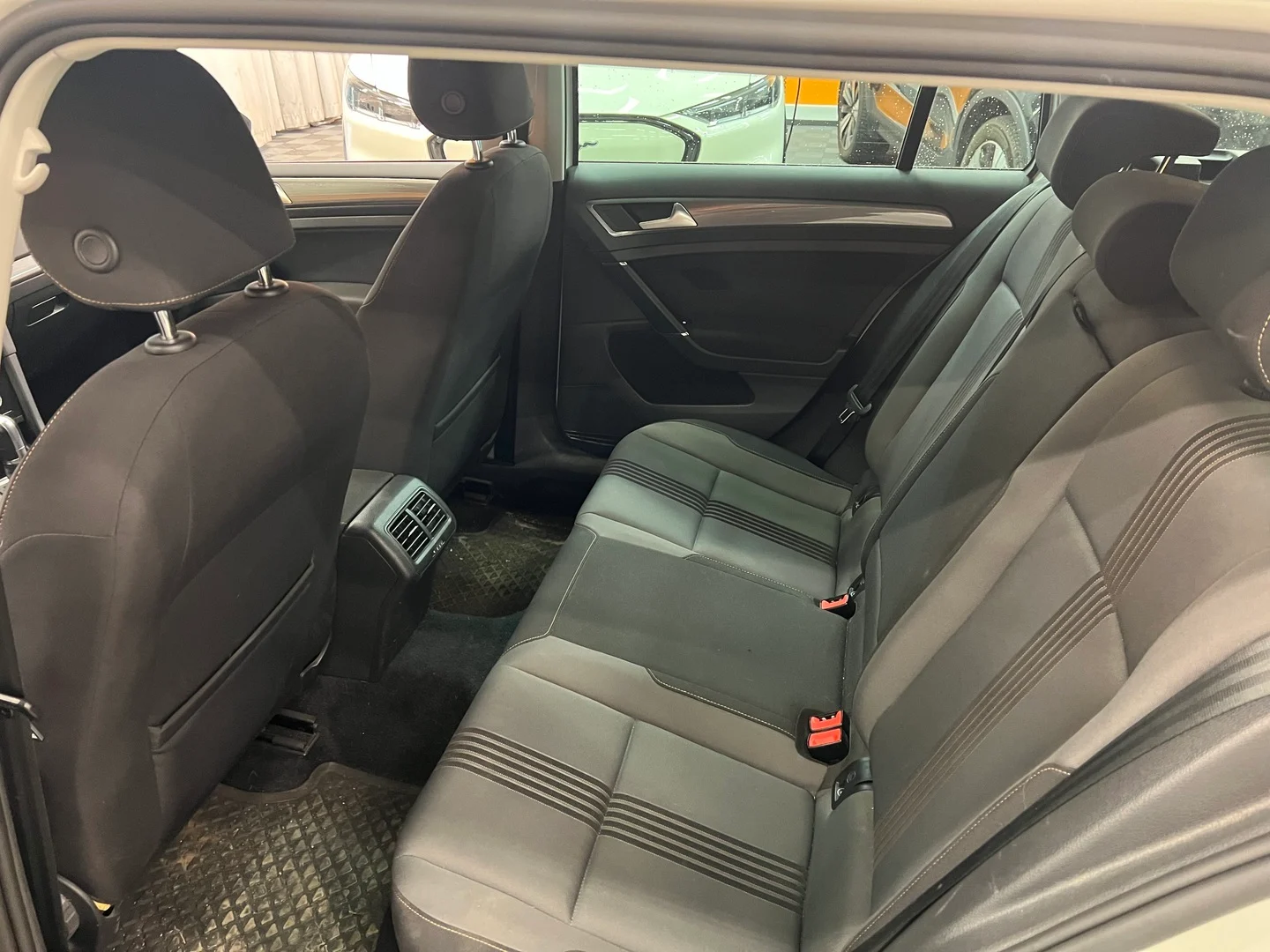 Car Image - 6g9efdwLbwTdFLYrMCOQsZ