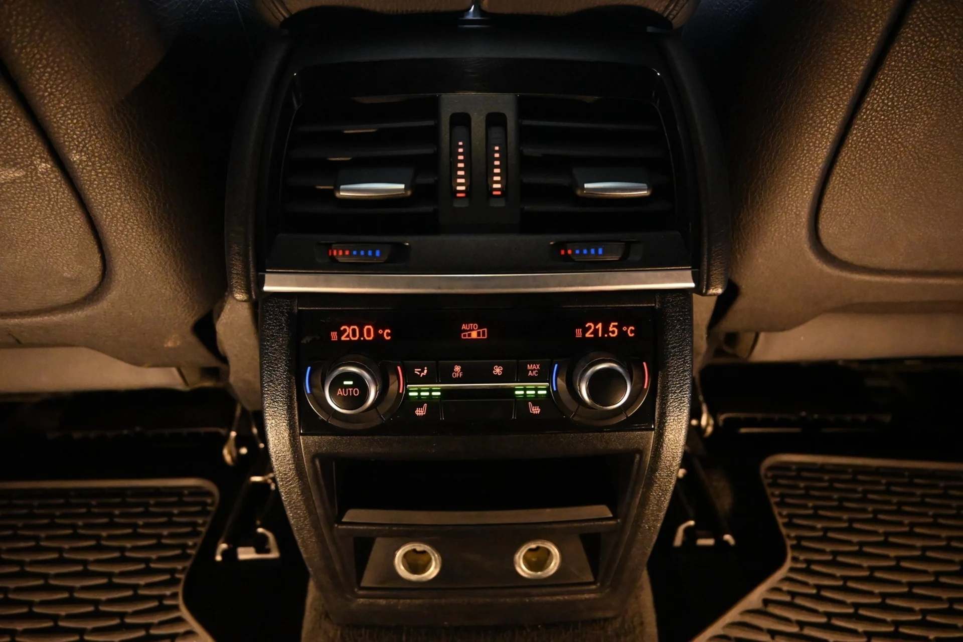 Car Image - ewMzndQmoKvT5w8WVXoIM