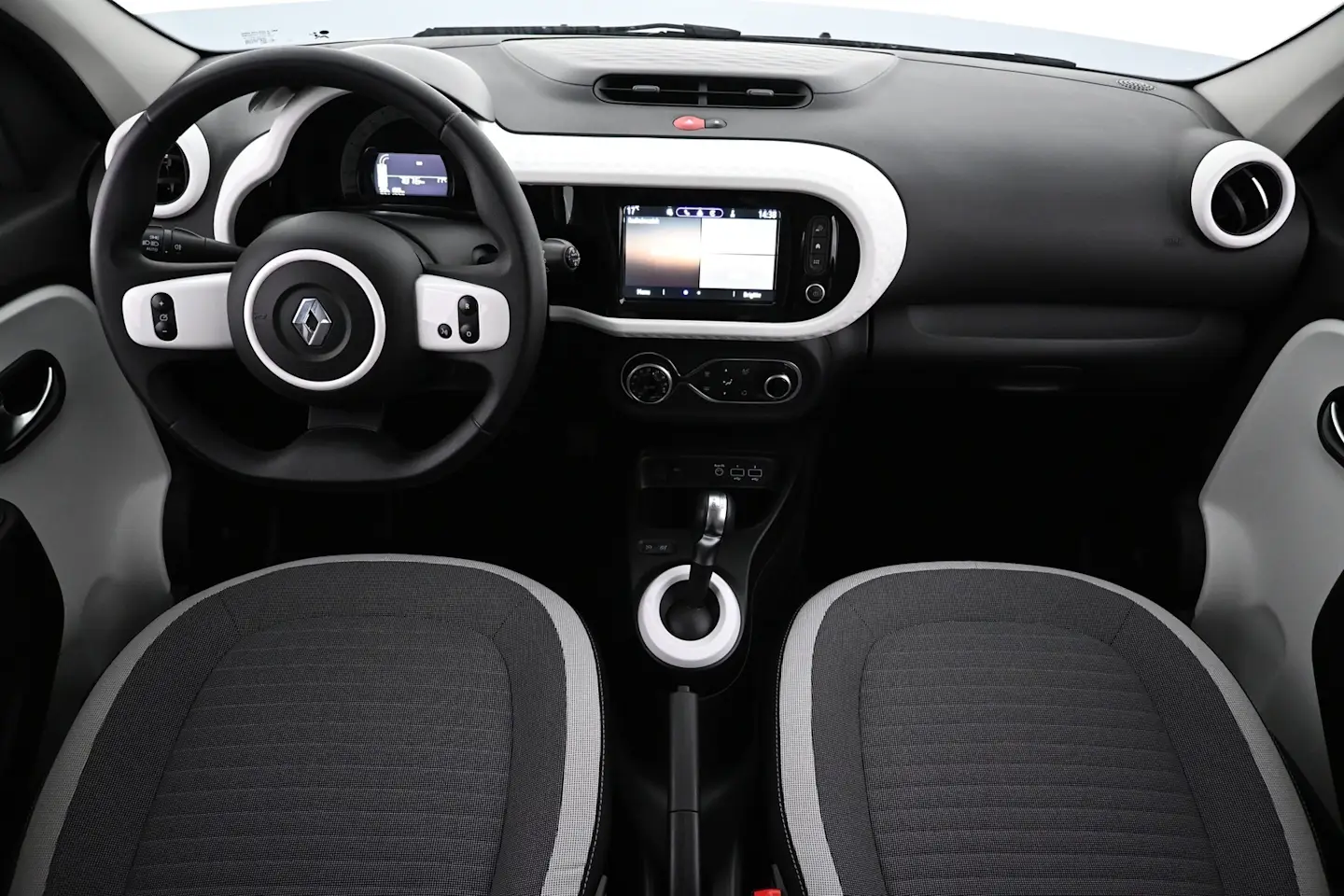 Car Image - 2QrjVV9GA8Ebu4kRGoZcWS