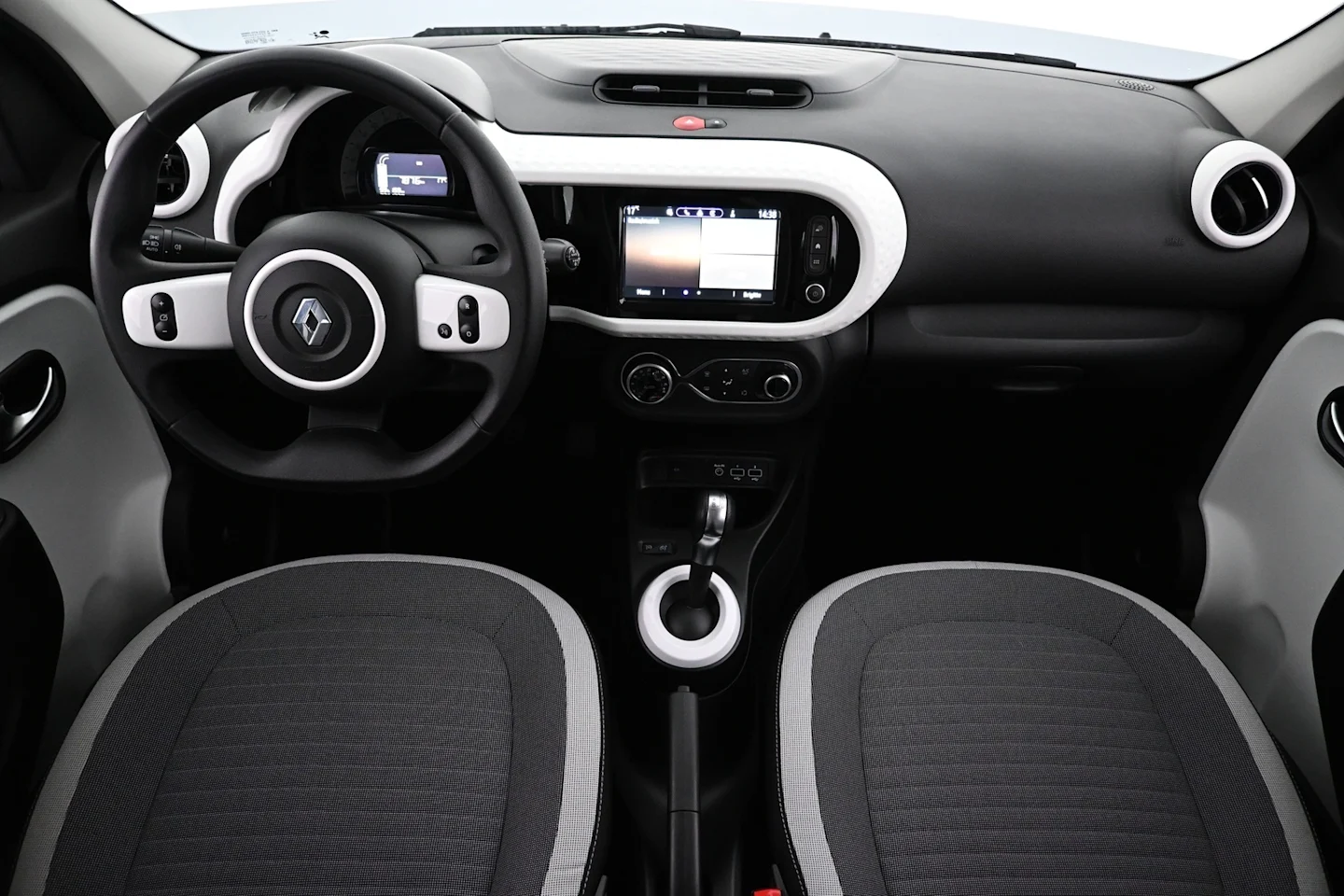 Car Image - 2QrjVV9GA8Ebu4kRGoZcWS