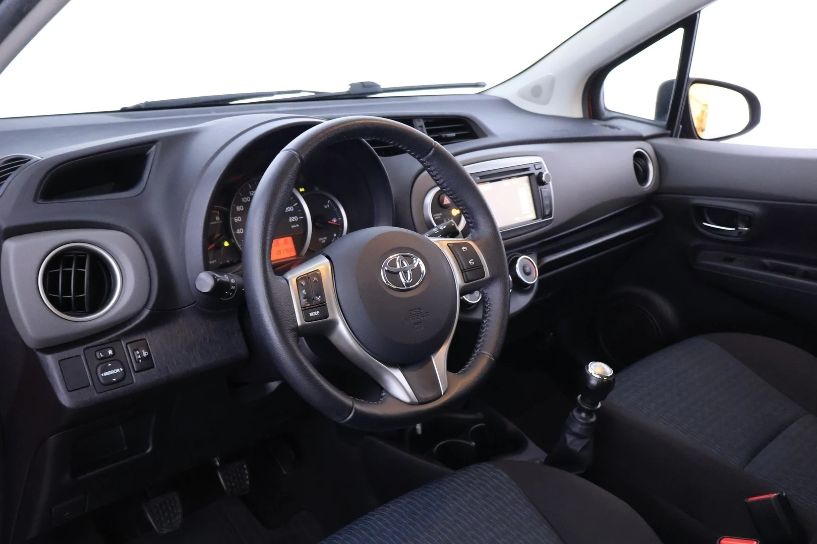 Car Image - 44Z5adCoq7ofXLmFSfxYs1