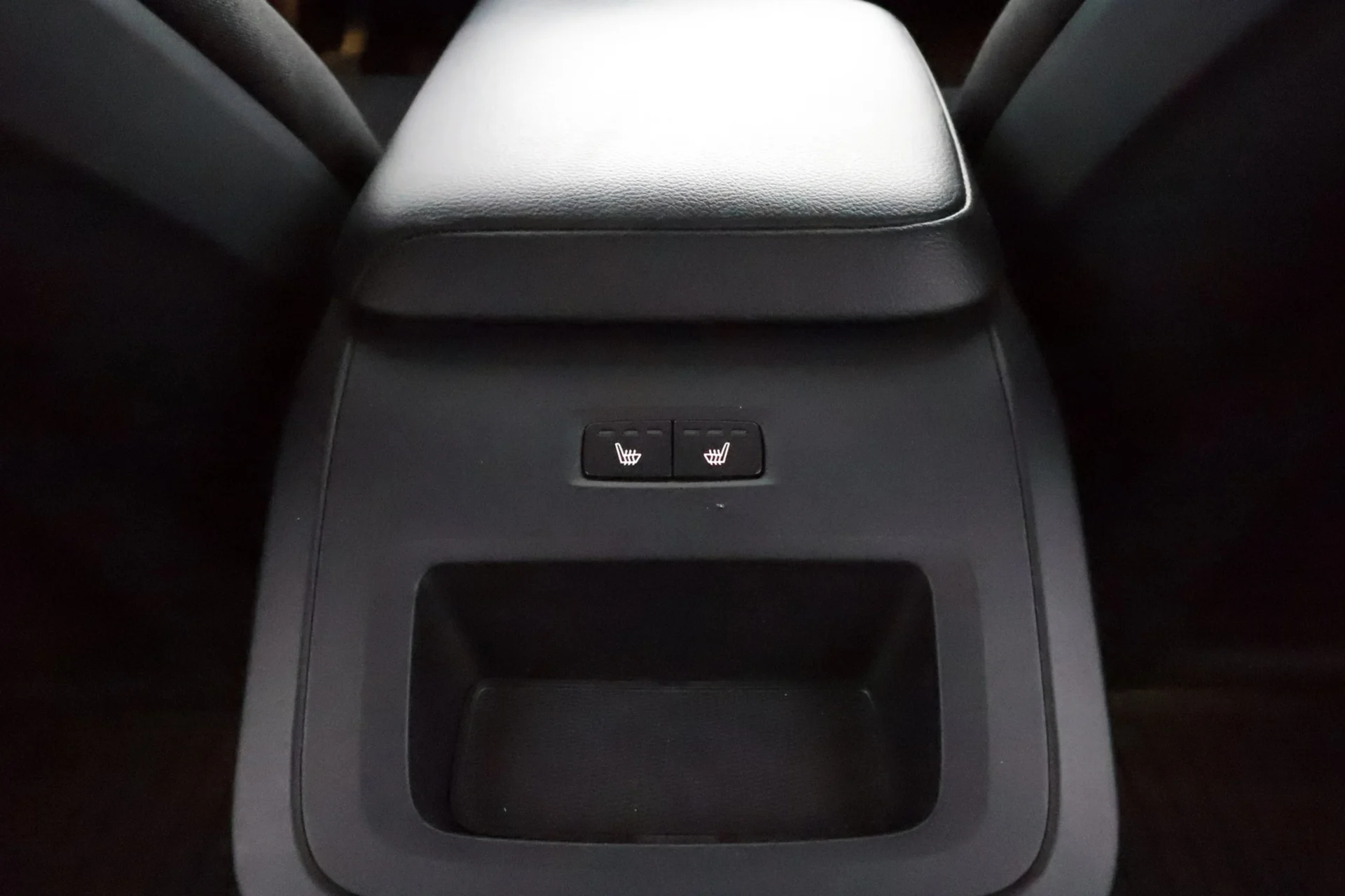 Car Image - 2oQnU4J5rh0TK5cJneX9qk