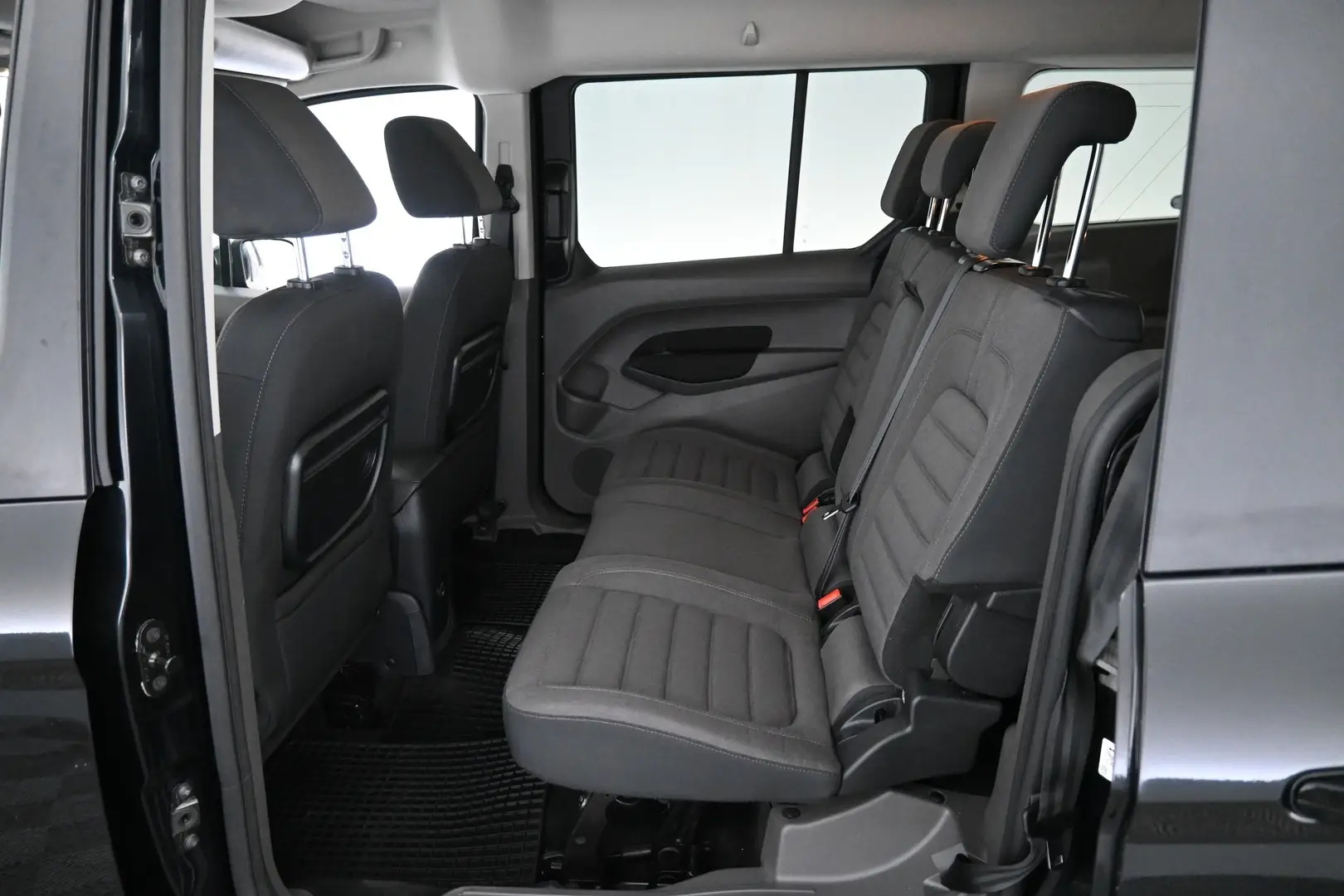 Car Image - 2J003JgOxcwxxtTTQqQmKE