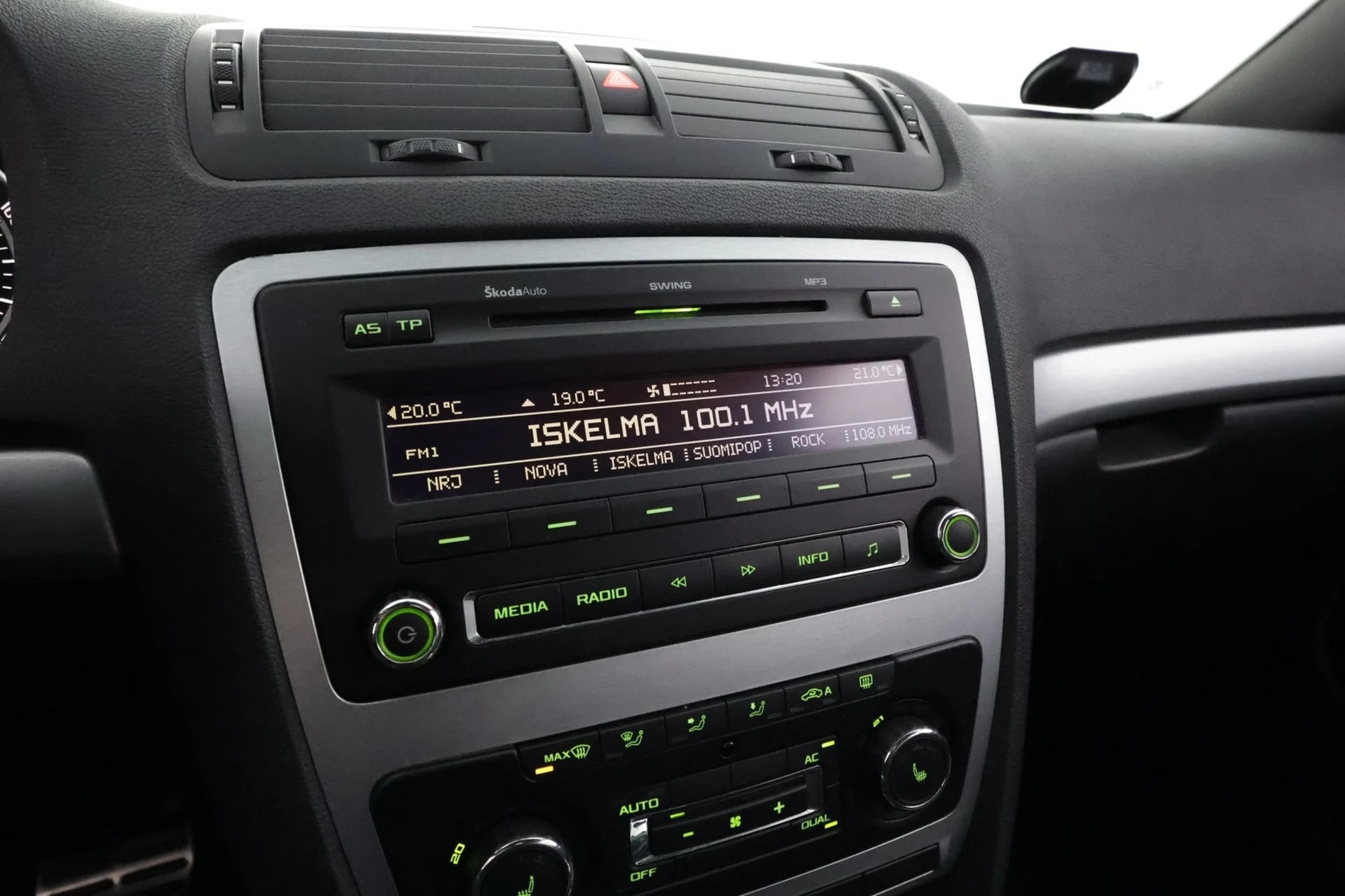 Car Image - 2NbI2NYfHAe1HN5tp48cvP