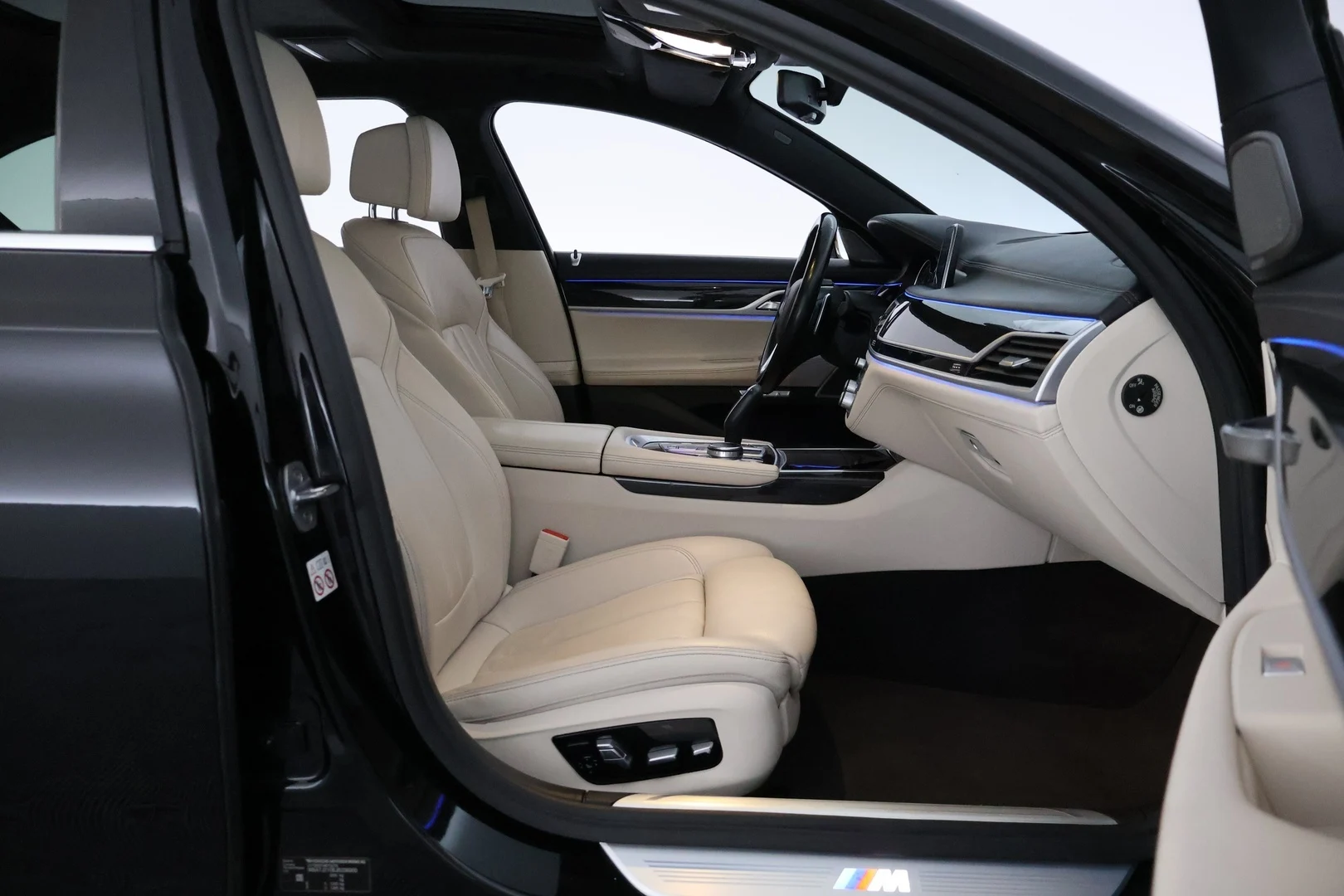 Car Image - 1QHtzGjWz9qRr7myJuM6tb