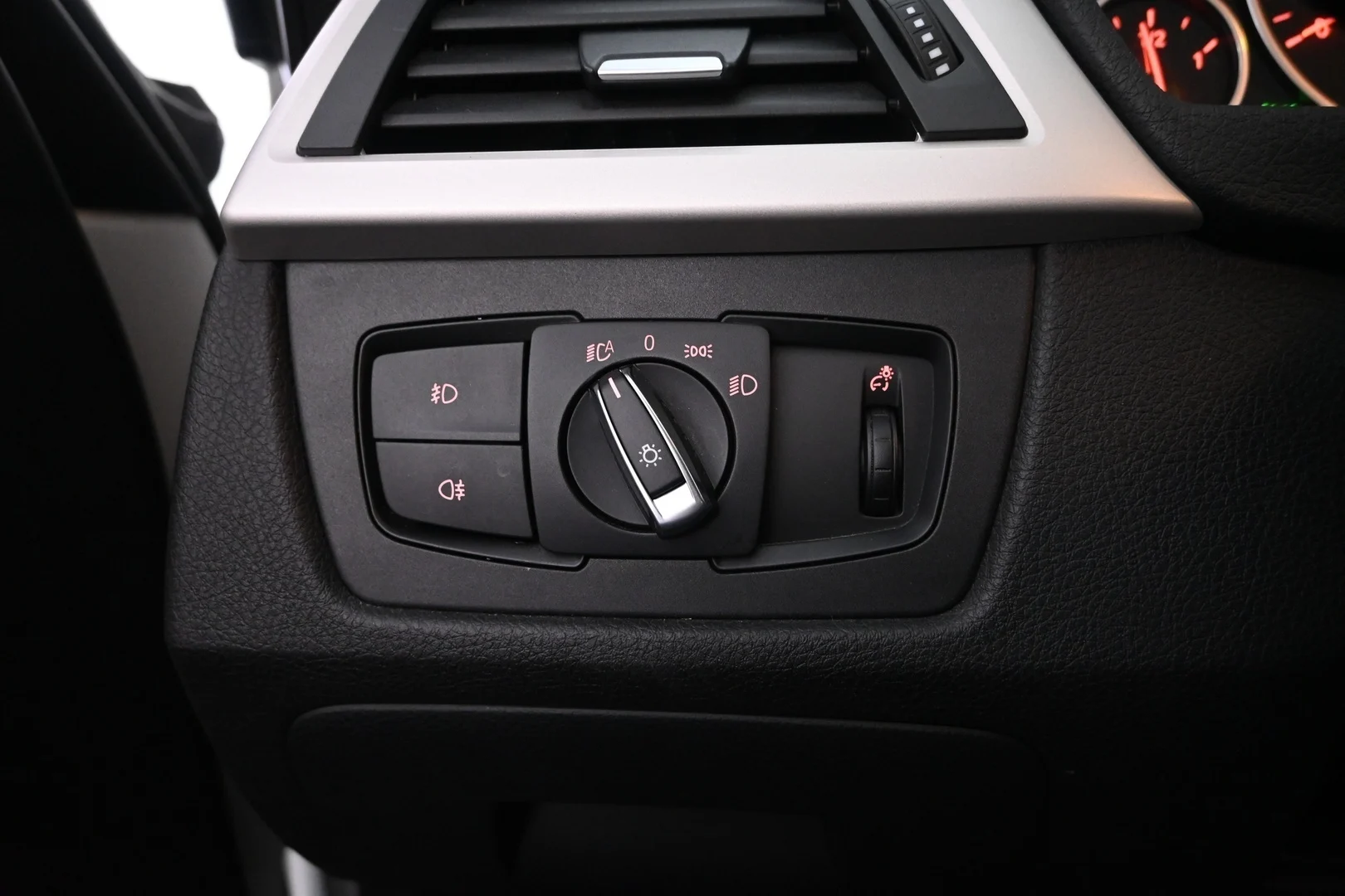 Car Image - 4QPLtabJSuBYxJk6W1Jro5