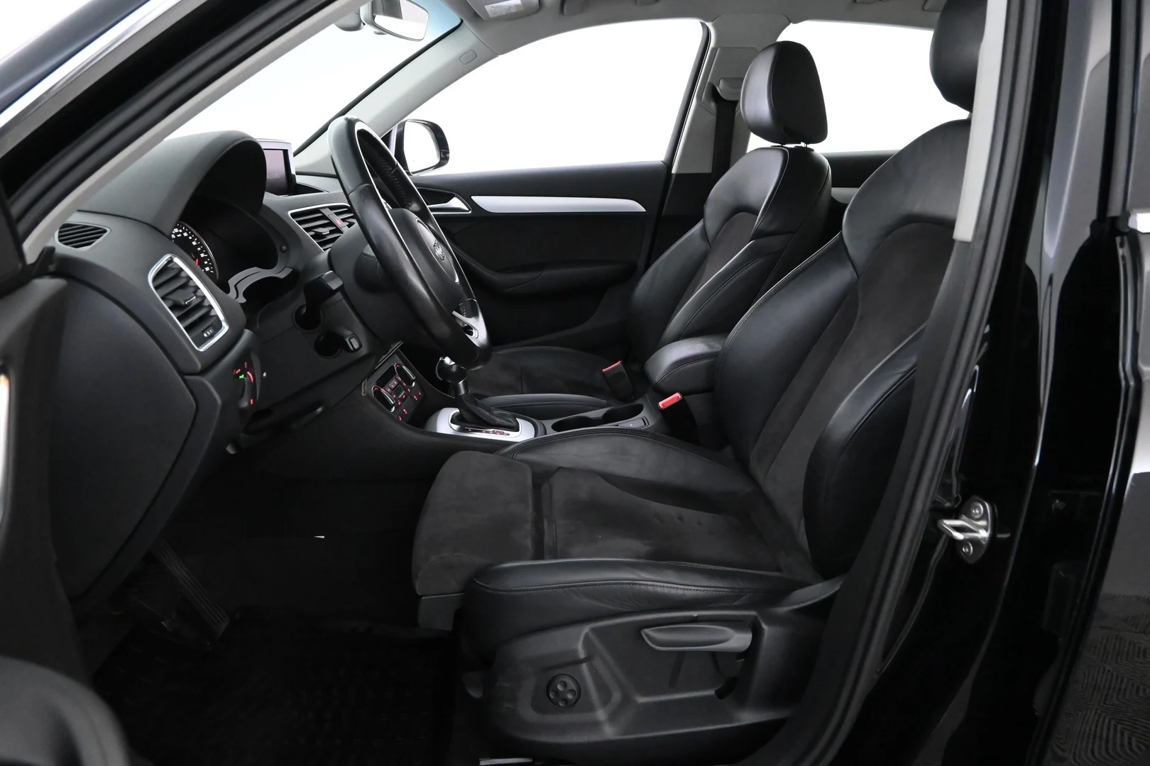 Car Image - 6KlK4TOLVBEYKd12w4mSz1