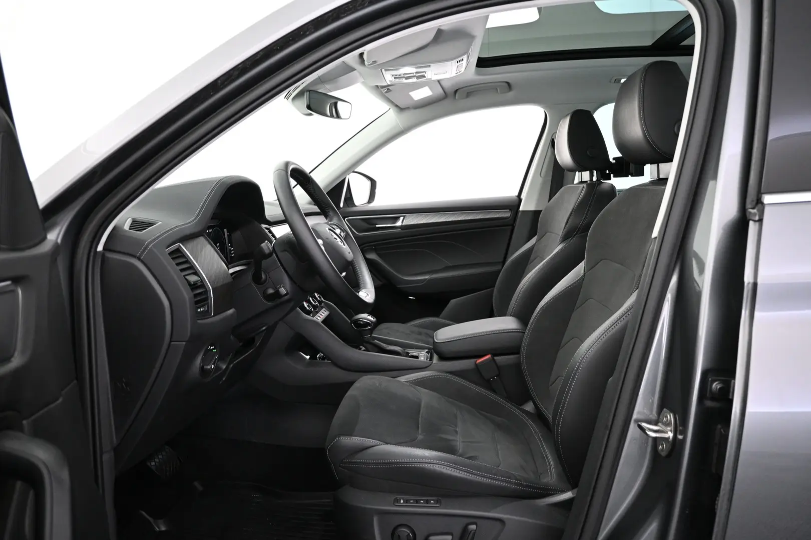 Car Image - 3LAWRwdhqbfCFBoOXEwq5b