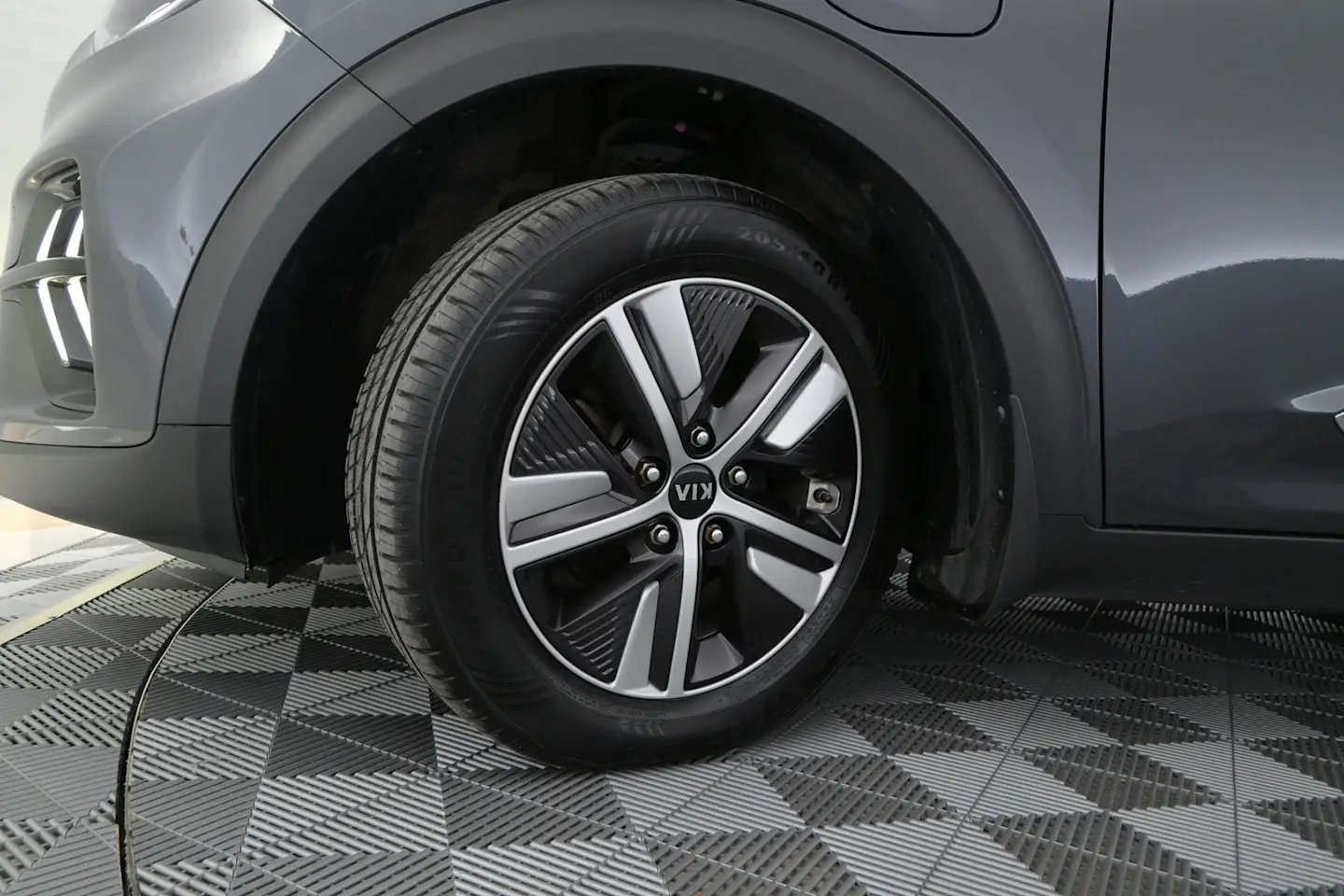 Car Image - 7FB5JksMarm7vb18SIvNS8