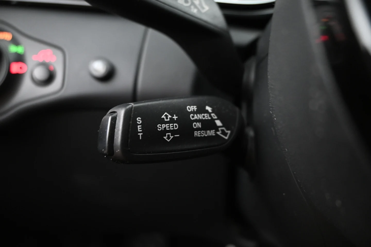Car Image - 6kpfvQDEKedfsMrn5d0Ei0