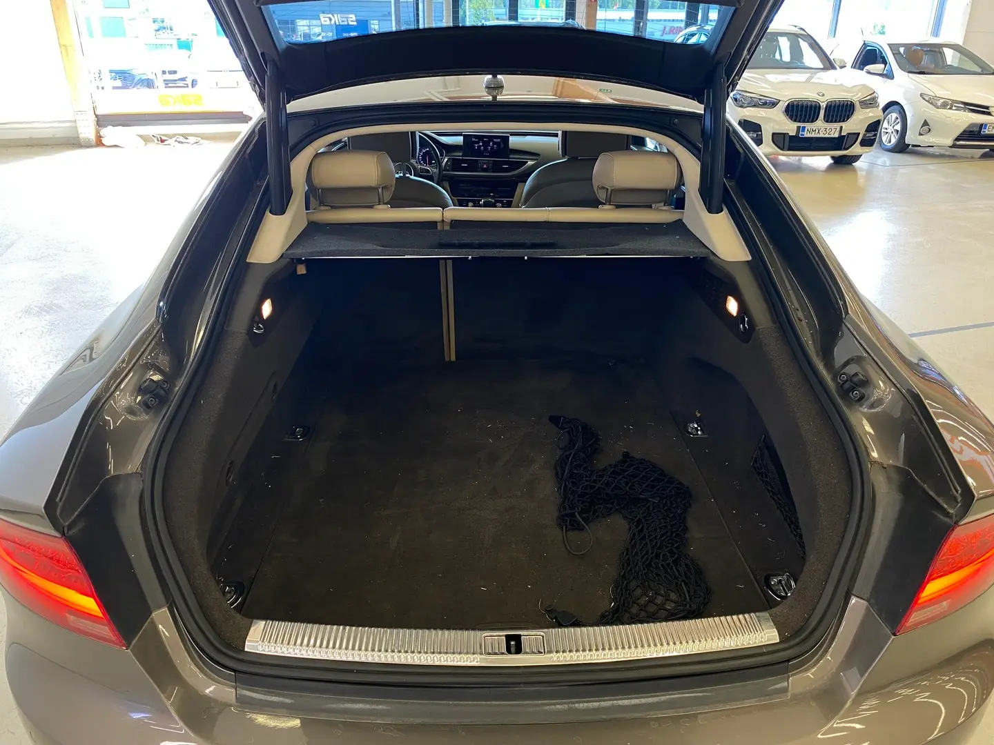 Car Image - 7Gj14O4VX36msYuf3JEw6K