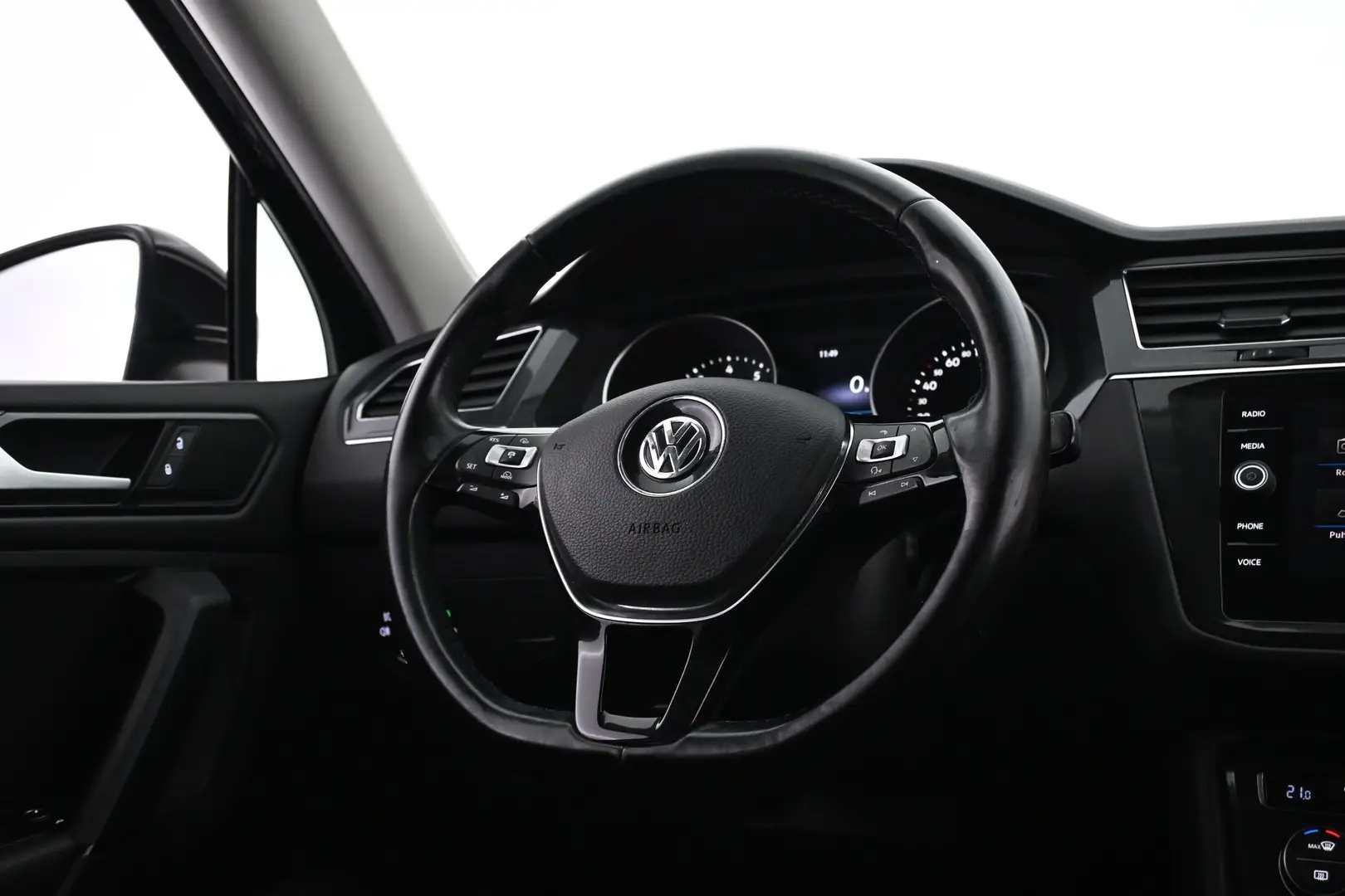 Car Image - wnRnwmLRUi474UGRr151J
