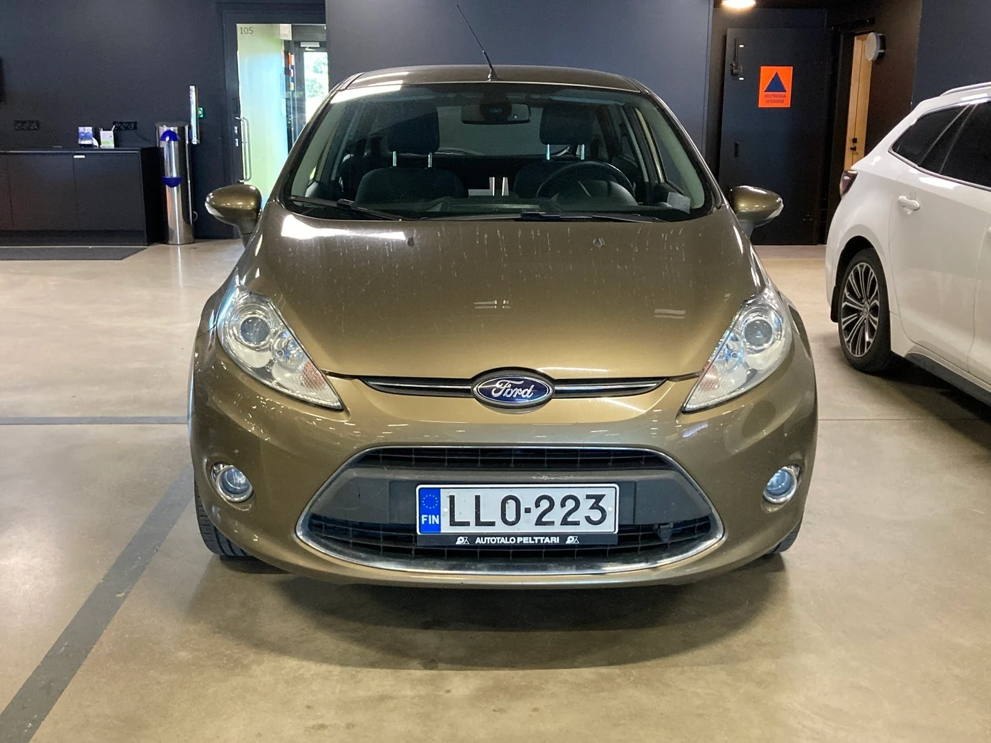 Car Image - 7E1HDMKo1r2INhqpjHx7vv
