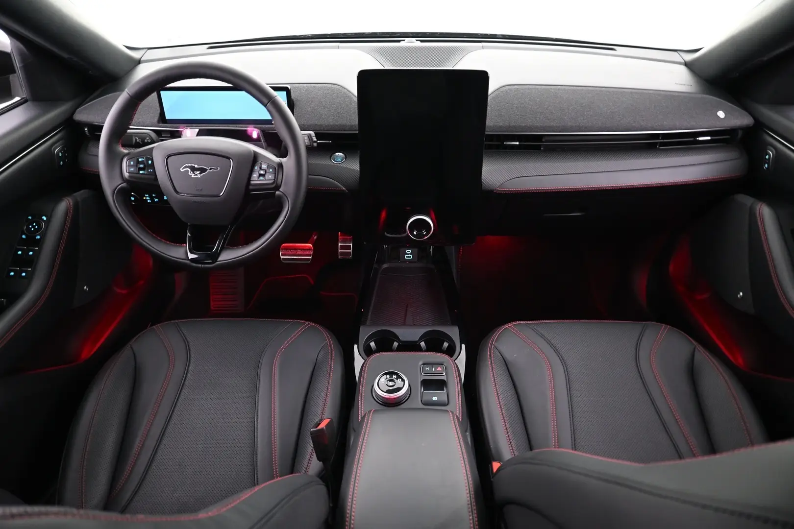 Car Image - eDfwDZQwS4RliEIbbpd5U