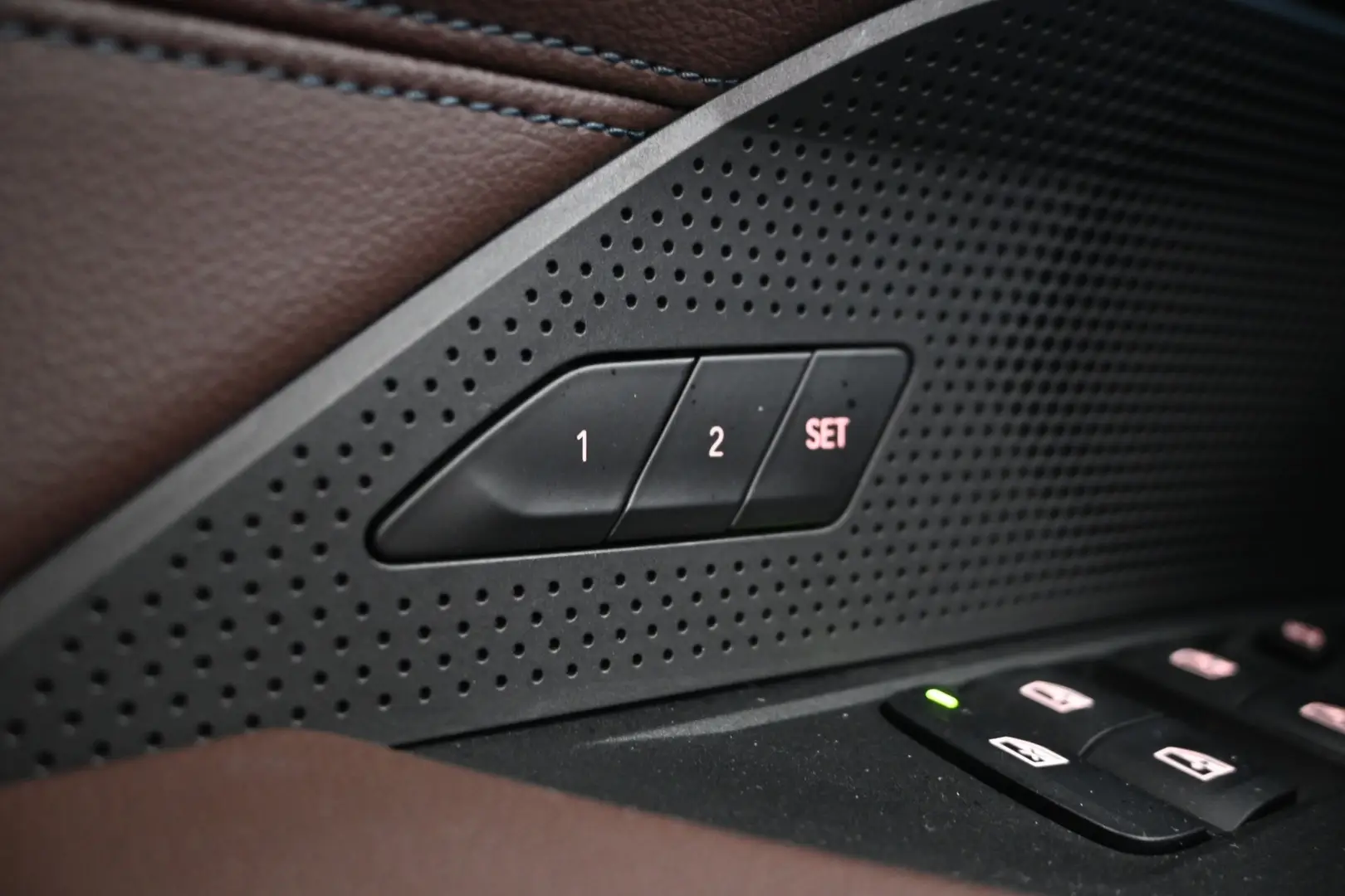 Car Image - 1g0sQFcRIx8Orgqf4jvdwi