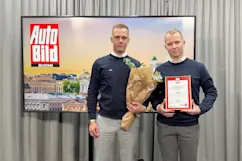 Sakalle jo kolmas voitto Palvelu 1 -tutkimuksessa!