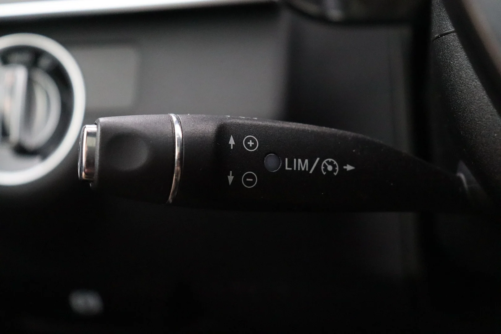 Car Image - 1l7H60RTvlWdDtmFCWbQgF