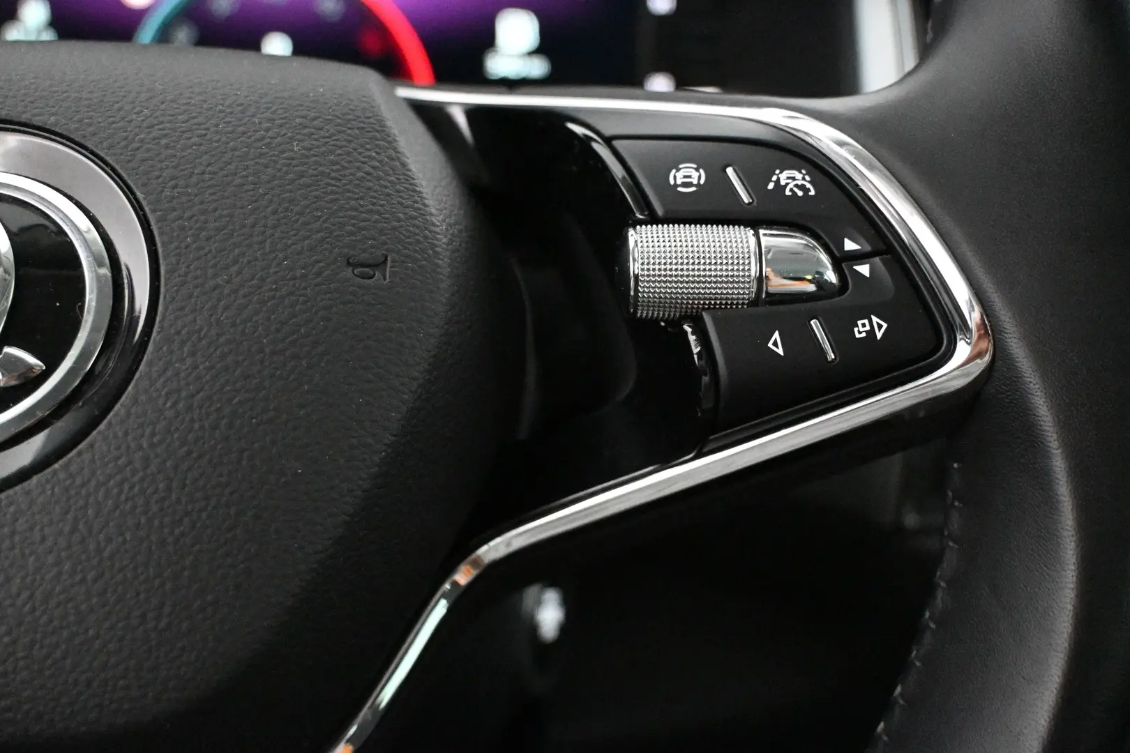 Car Image - DGrYJlhGvayohqvBv4is8