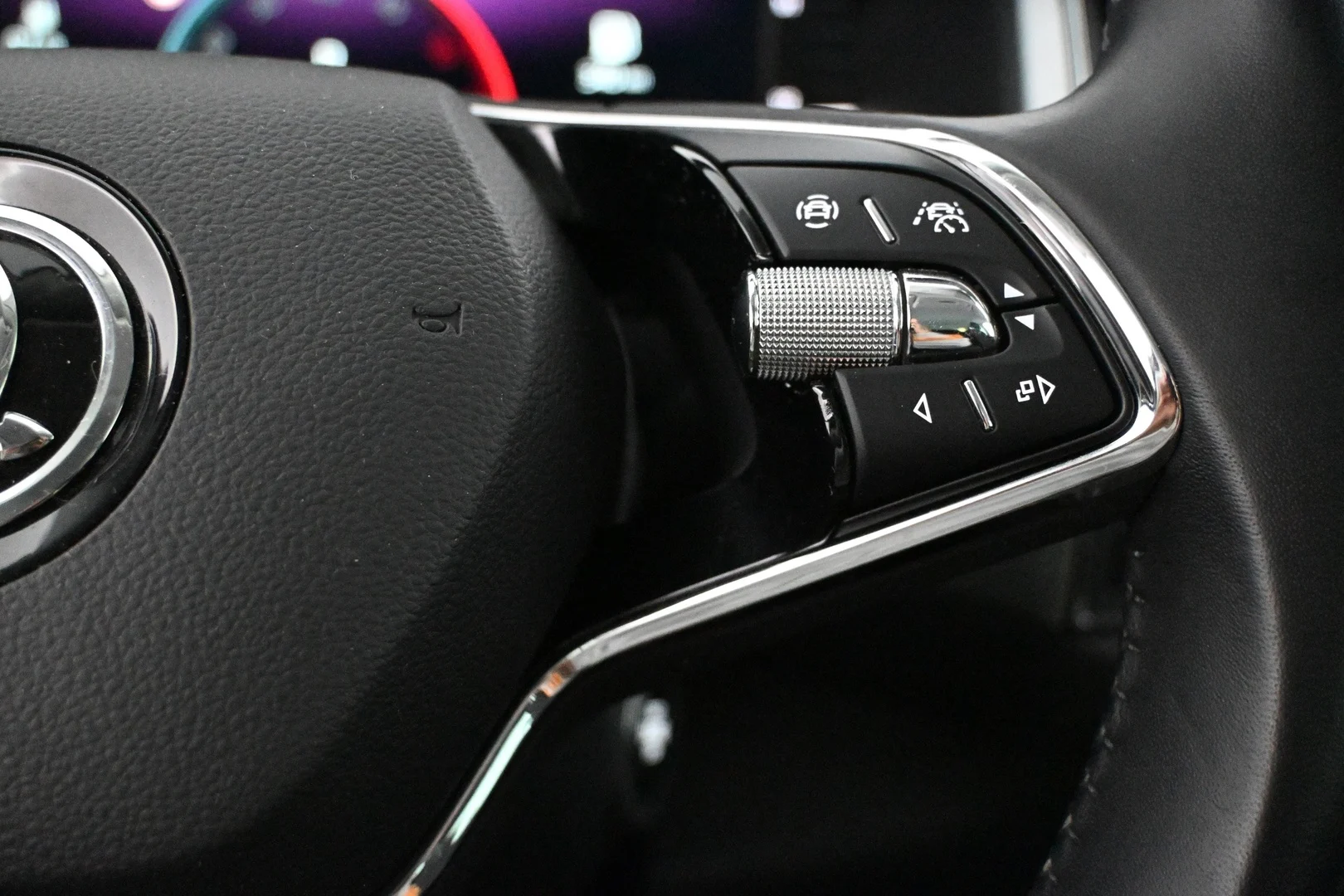 Car Image - DGrYJlhGvayohqvBv4is8