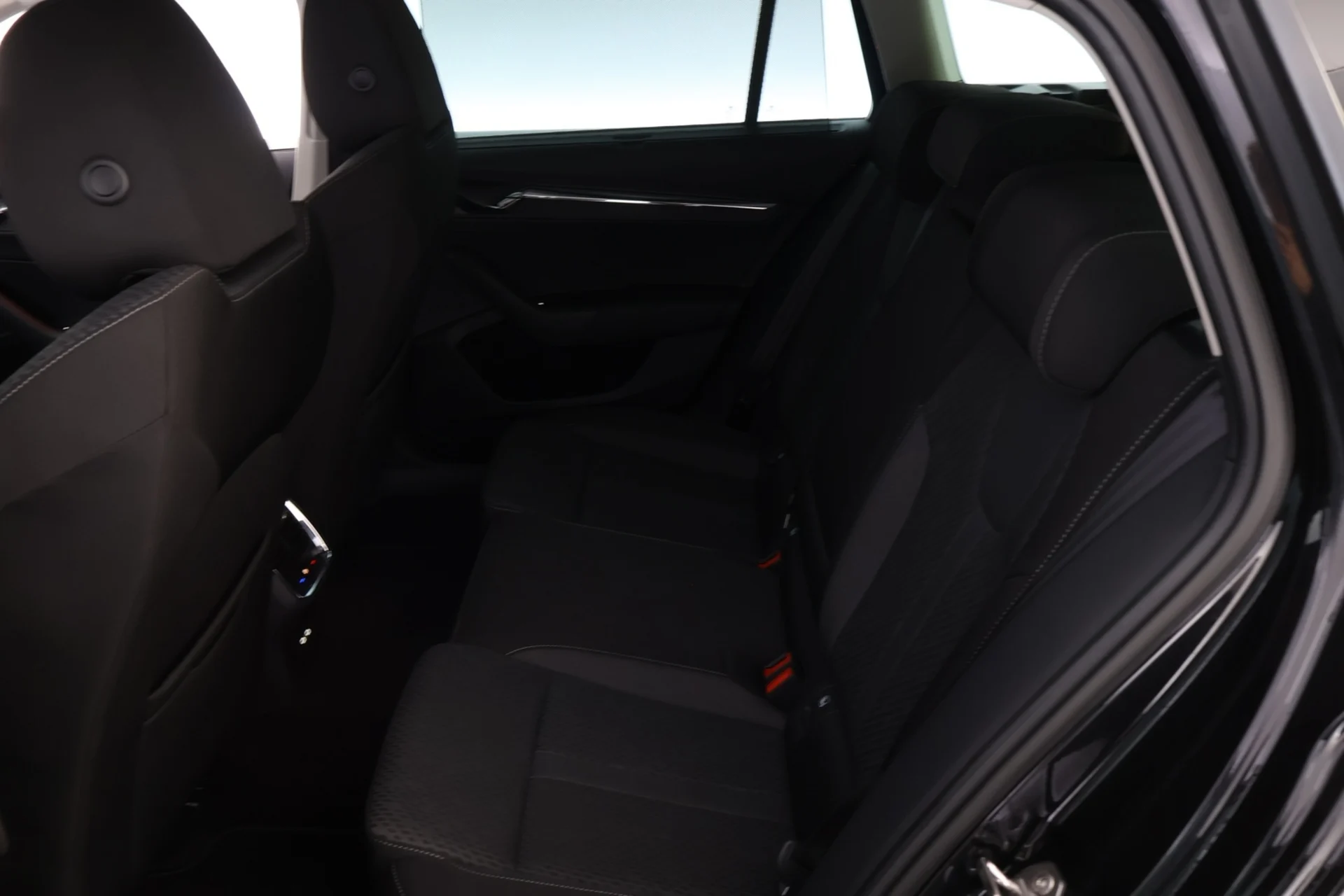 Car Image - 5puFAUe6ec9mWkunHMxYsG