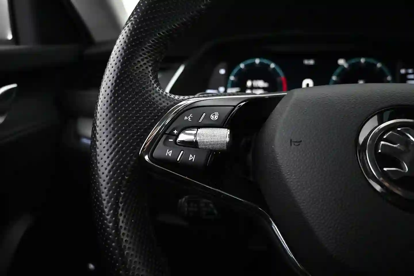 Car Image - 1RX7nvPWSSfk0Zmnsu7xTo