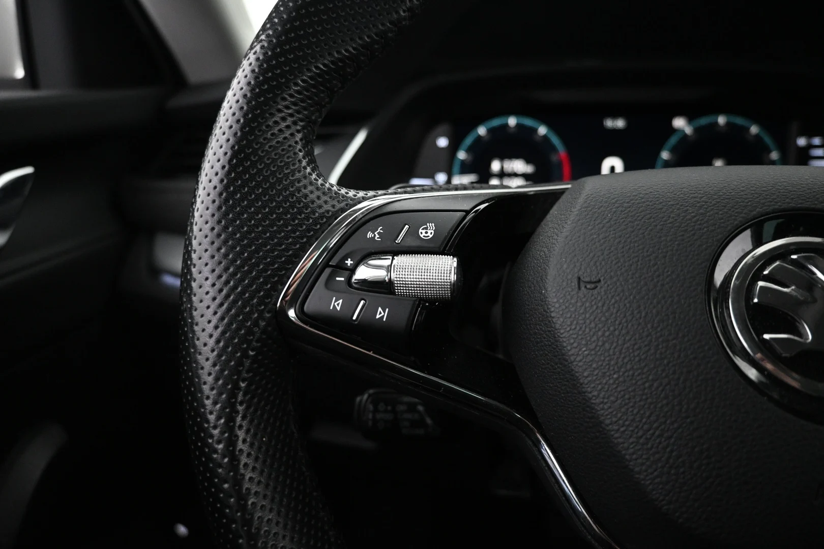 Car Image - 1RX7nvPWSSfk0Zmnsu7xTo