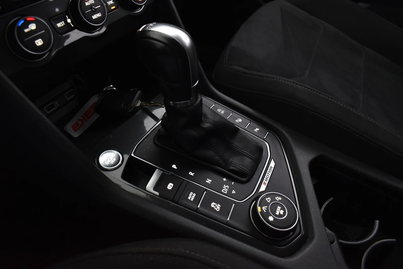 Car Image - MN5fM7pva9S8qhk13qUhL