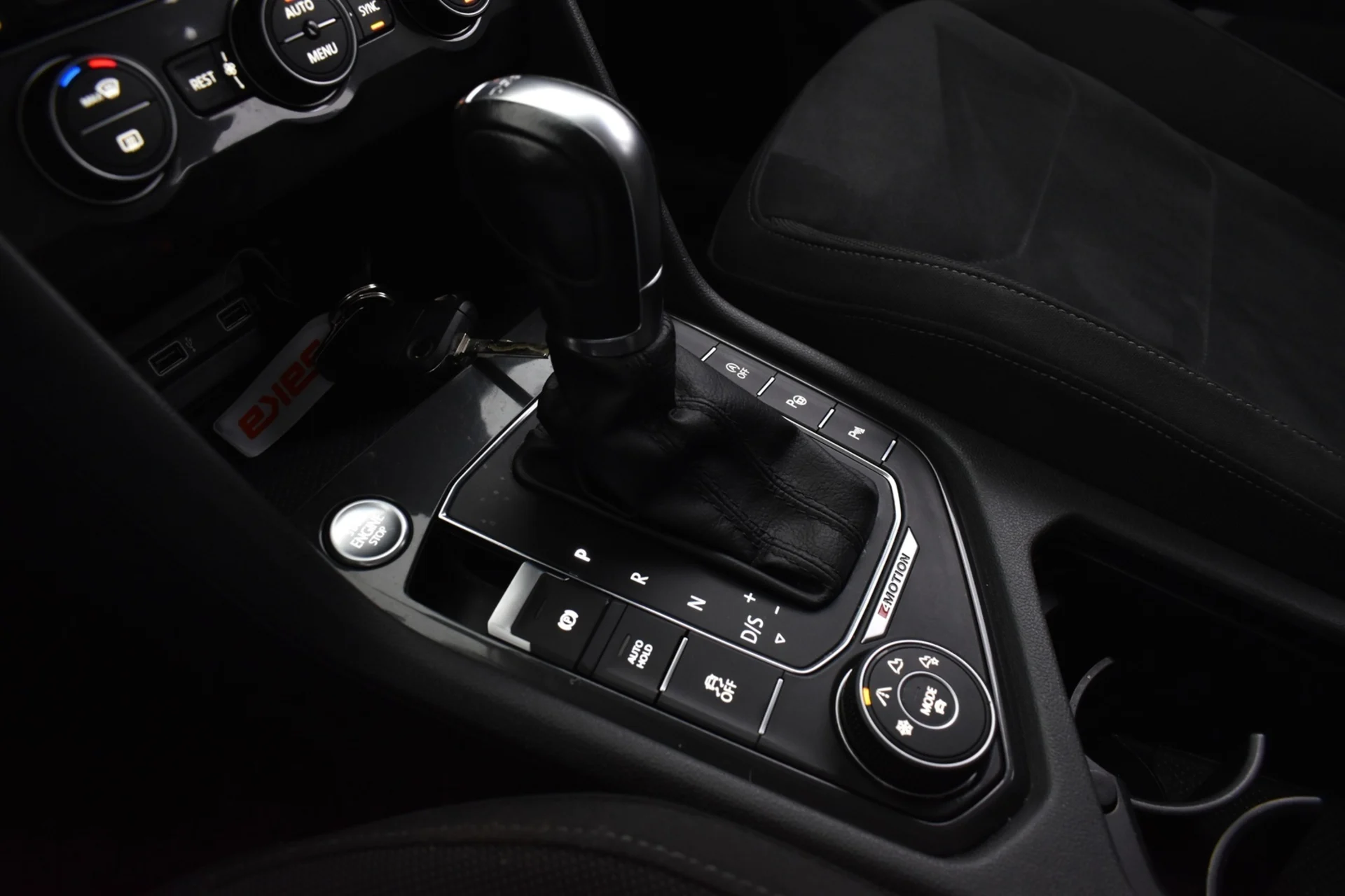 Car Image - MN5fM7pva9S8qhk13qUhL