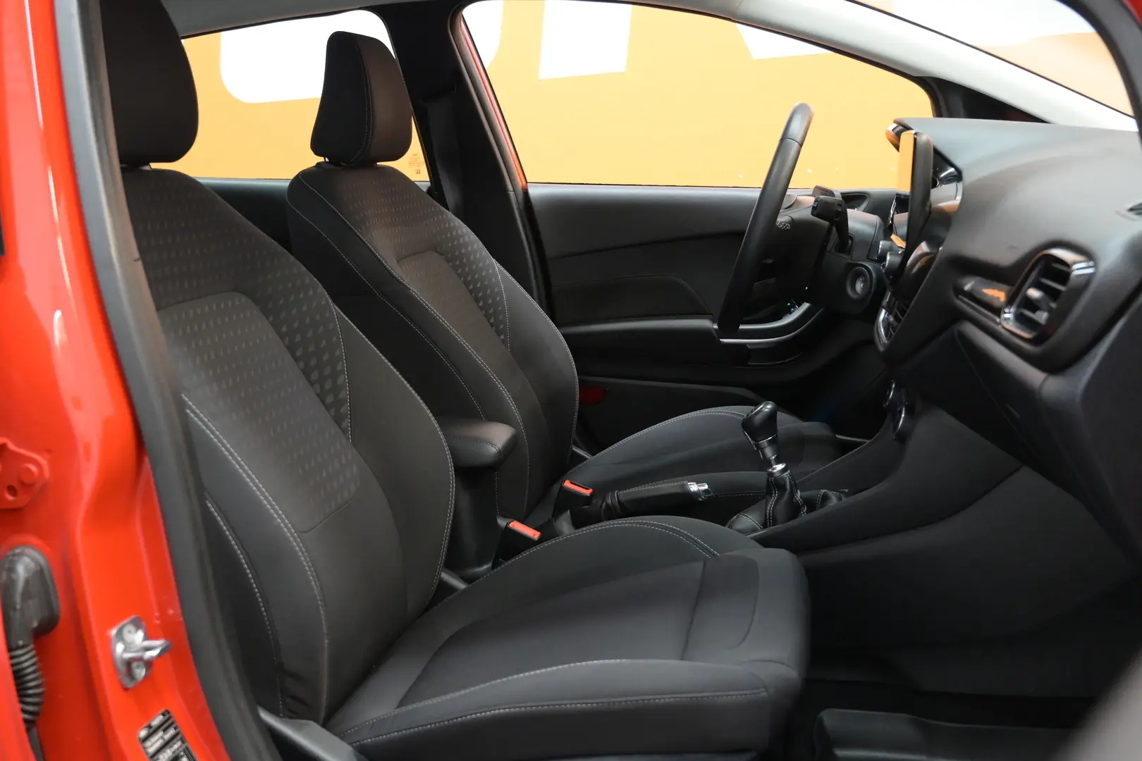 Car Image - 3kl3S4JZmgla30oH1NSD3k