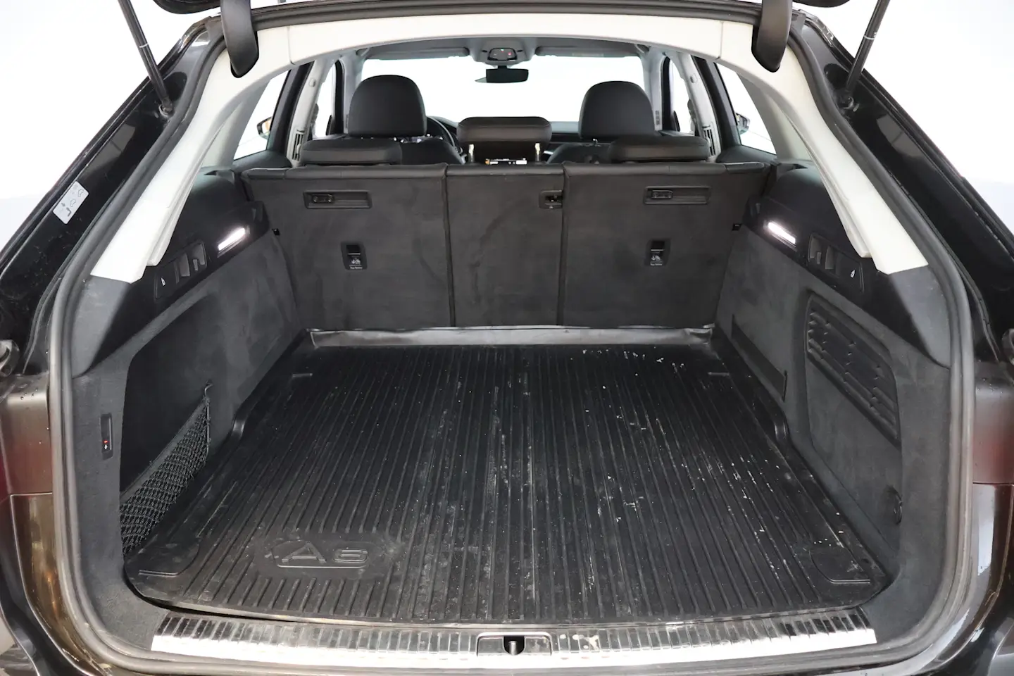 Car Image - 4uBn41JUZuhwcipXenCCeL