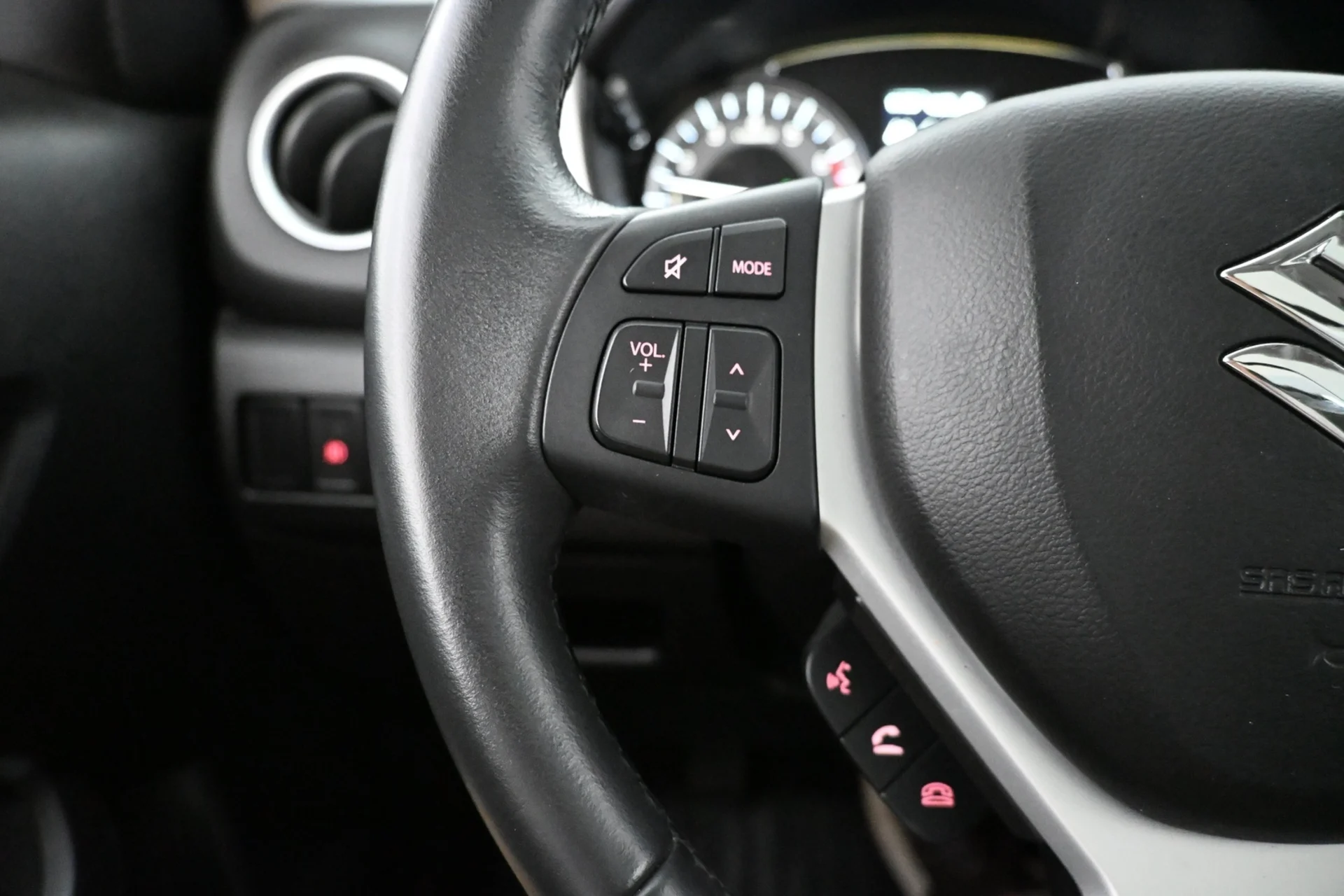 Car Image - 36Tnu4t9waHkZziGFEPBYq