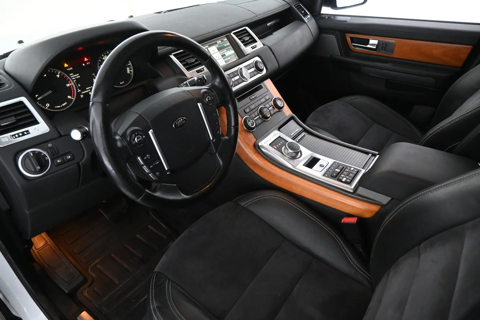 Car Image - 2YXGgZp4PONcliVkRJ4Sc3
