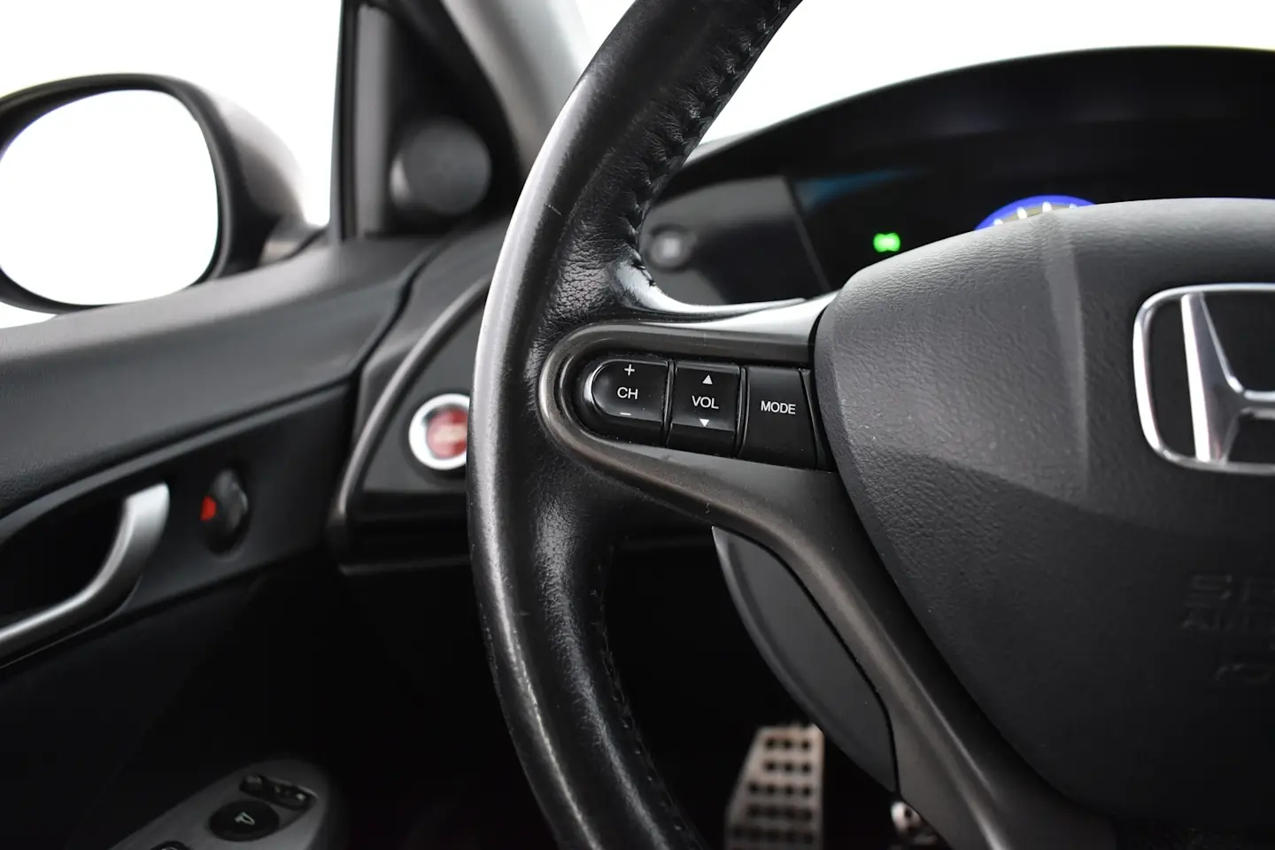 Car Image - TcVl69zXl9DAyQzezZuJg