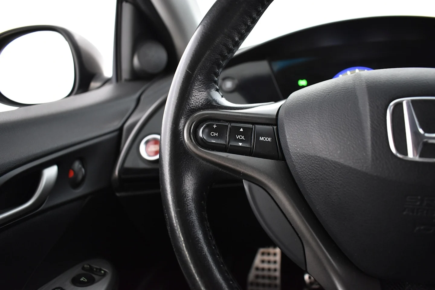 Car Image - TcVl69zXl9DAyQzezZuJg