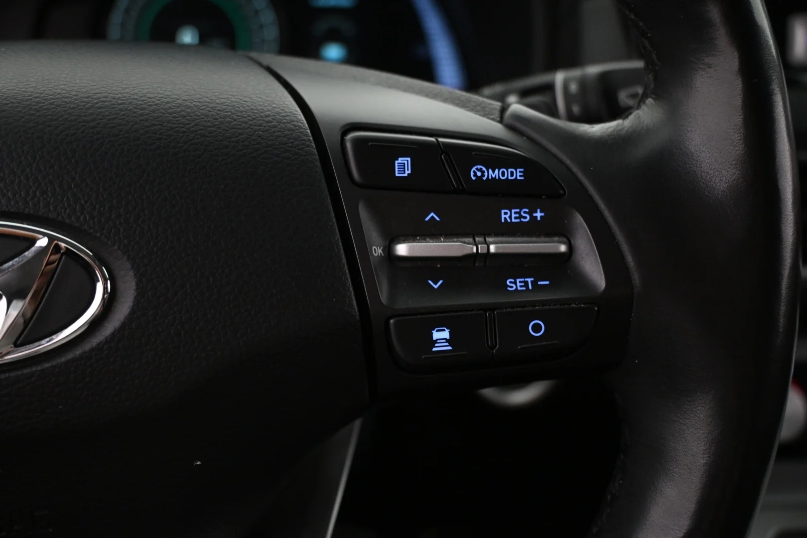 Car Image - 3wO1ie8RfznUjuGNiOjW1u