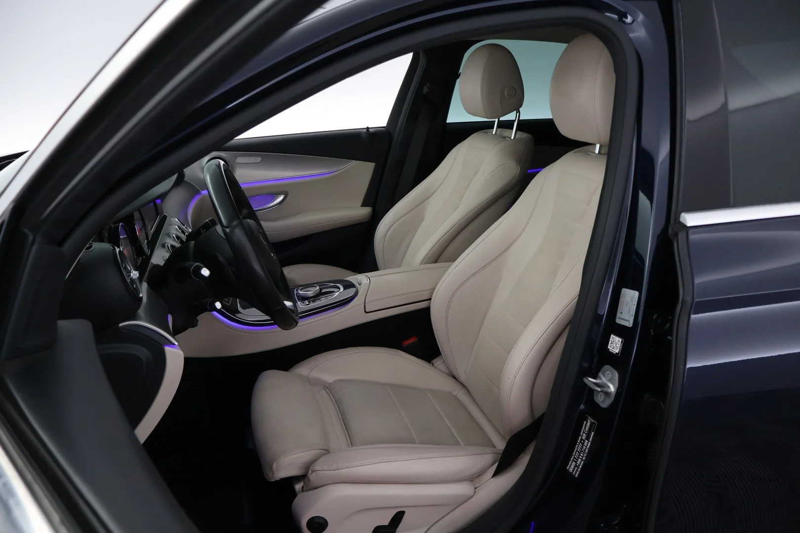 Car Image - 5iAFwpKBvs7FyRRWXxDqoF