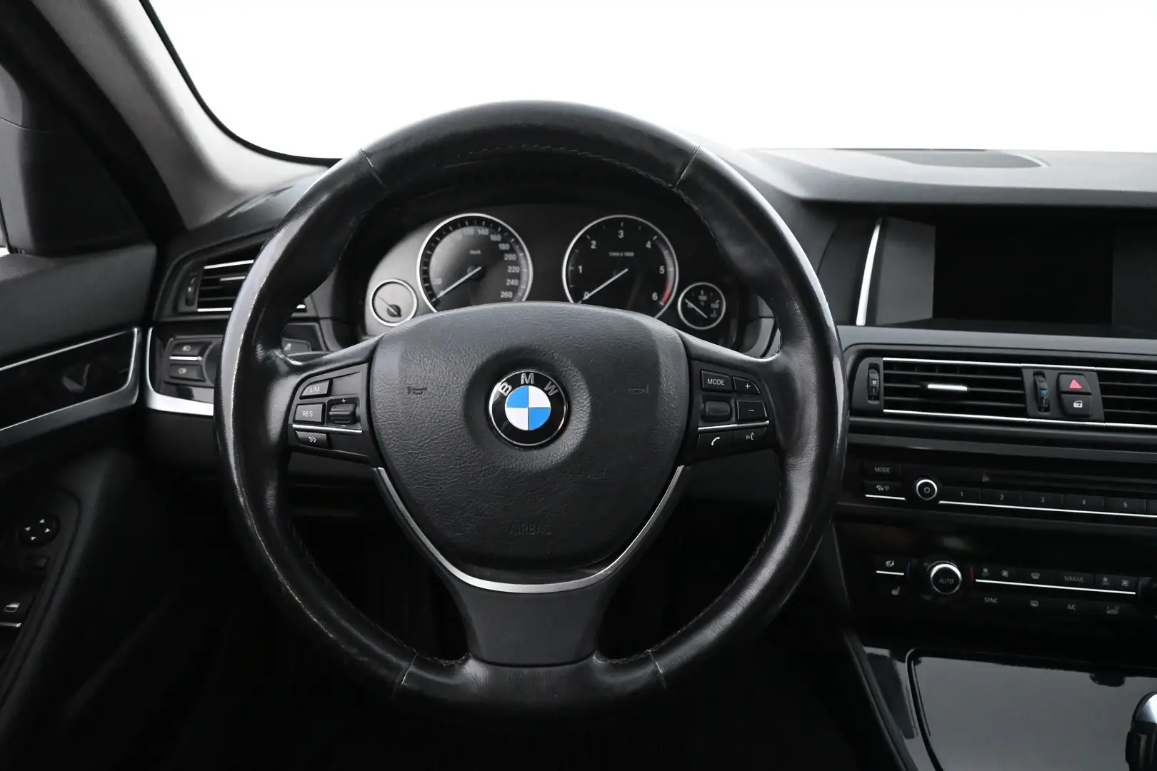 Car Image - ylDi04j1MnHKybXRwRsz1