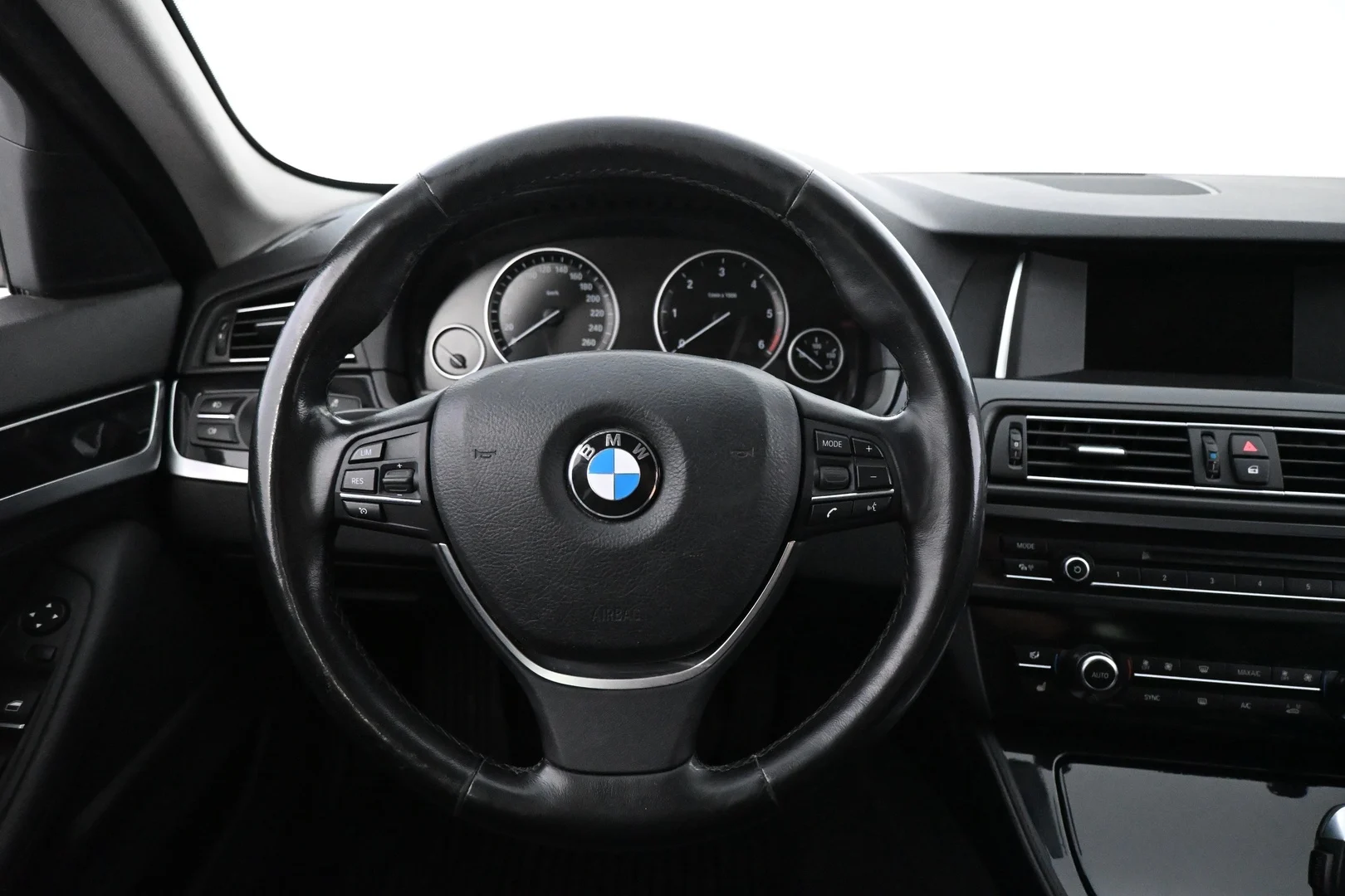Car Image - ylDi04j1MnHKybXRwRsz1
