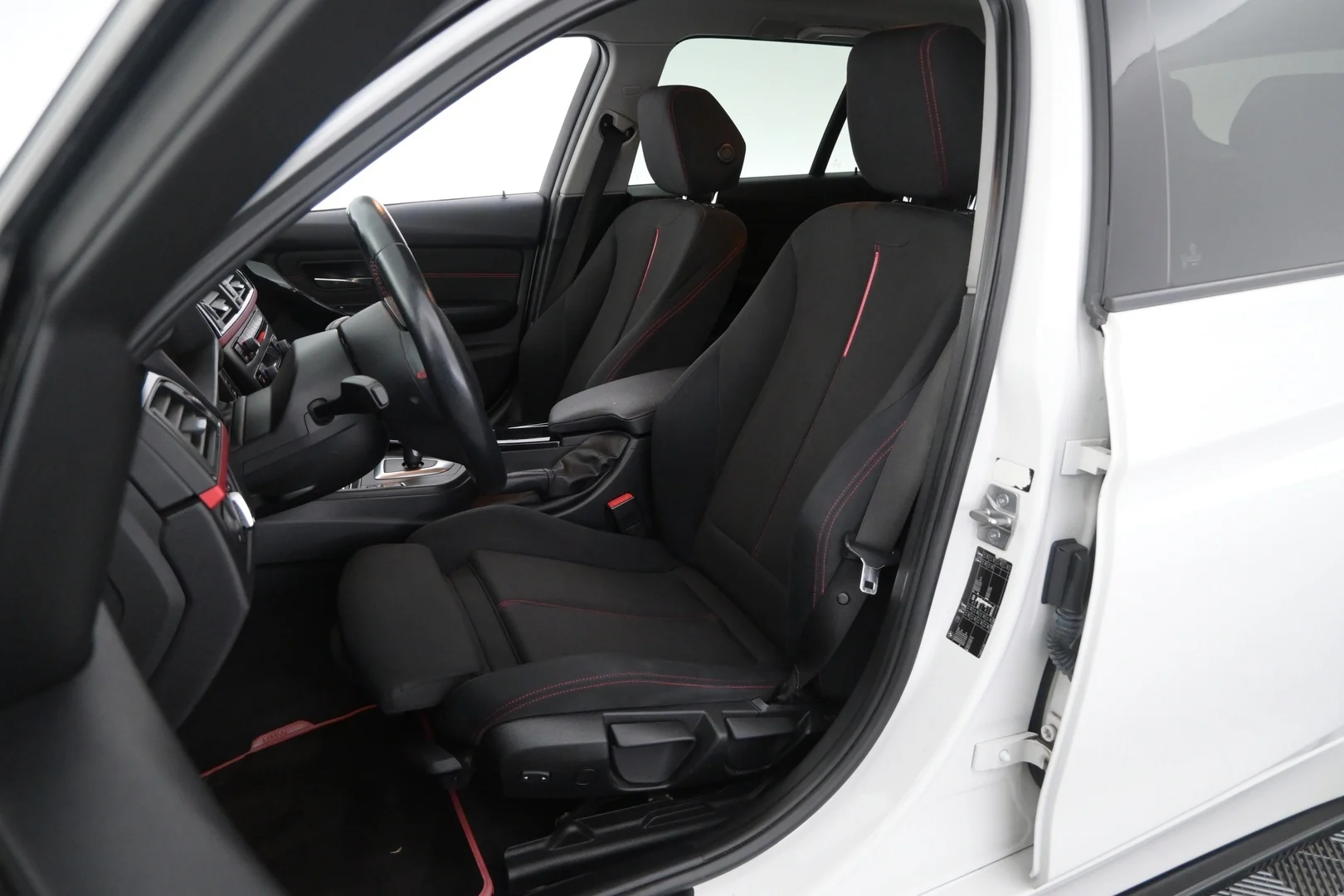 Car Image - DGSP4ywTe9o7NFDx1nHh0