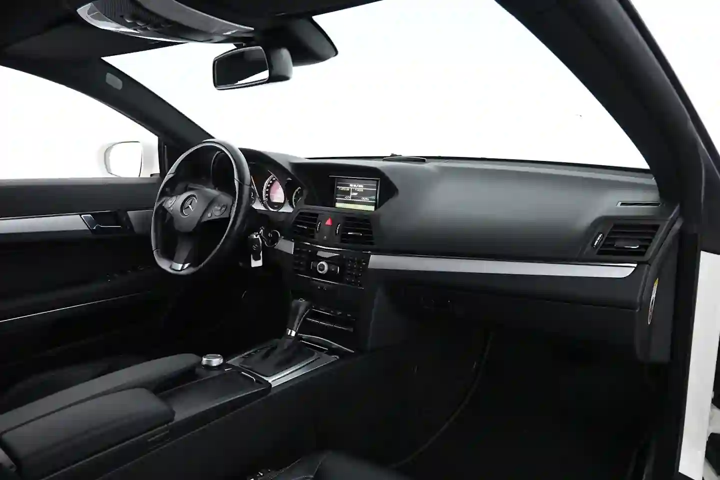 Car Image - eOtrXOnbG3N40wfuXa4ur