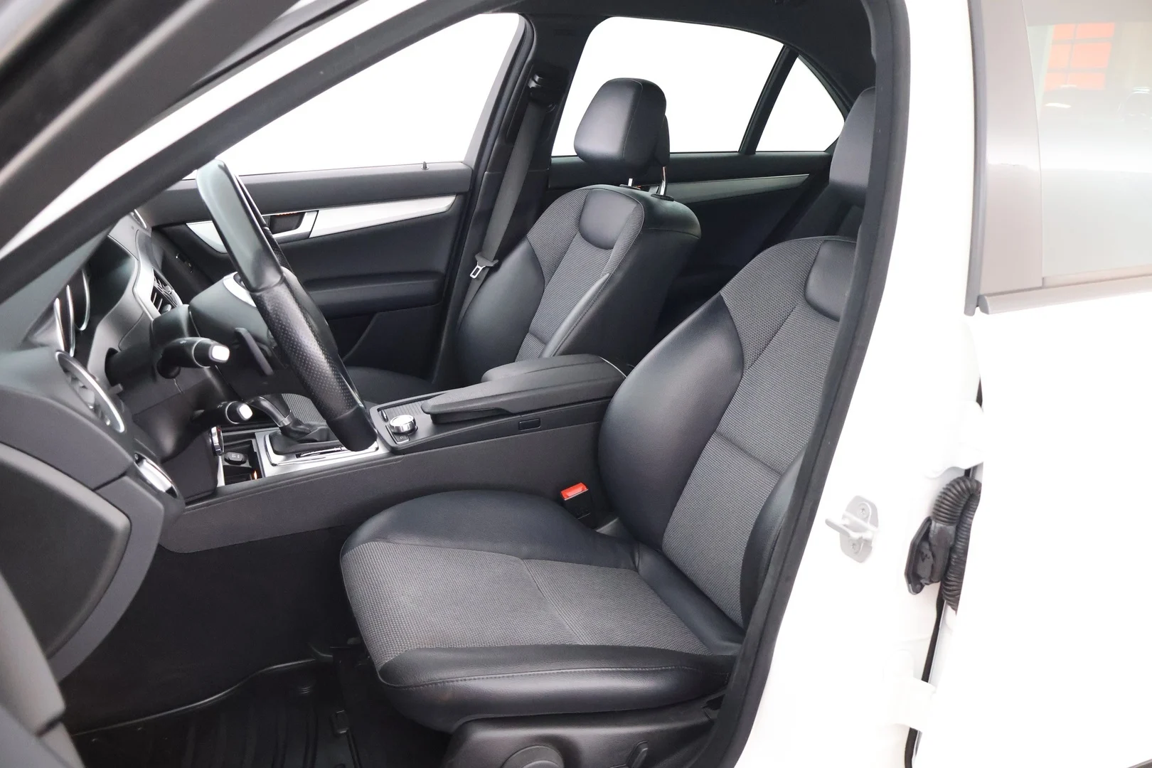 Car Image - 6Msgr33g3BvlRlzsiGsVC3