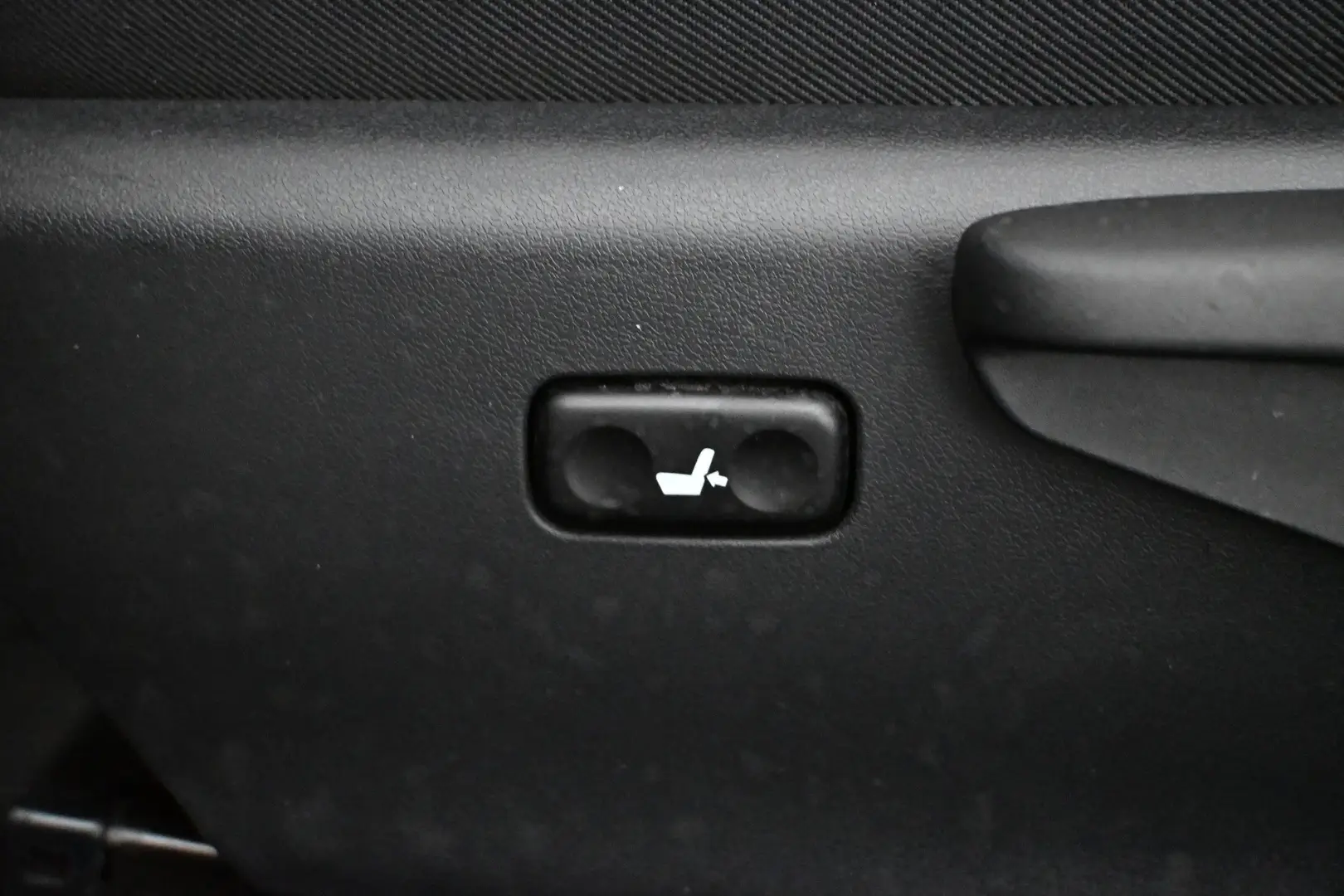 Car Image - pSjdKuFObD4KyjowM2Uw8