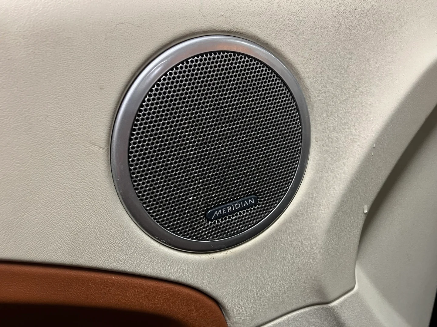 Car Image - 10JDbw2u6zZN27yvkILvLd
