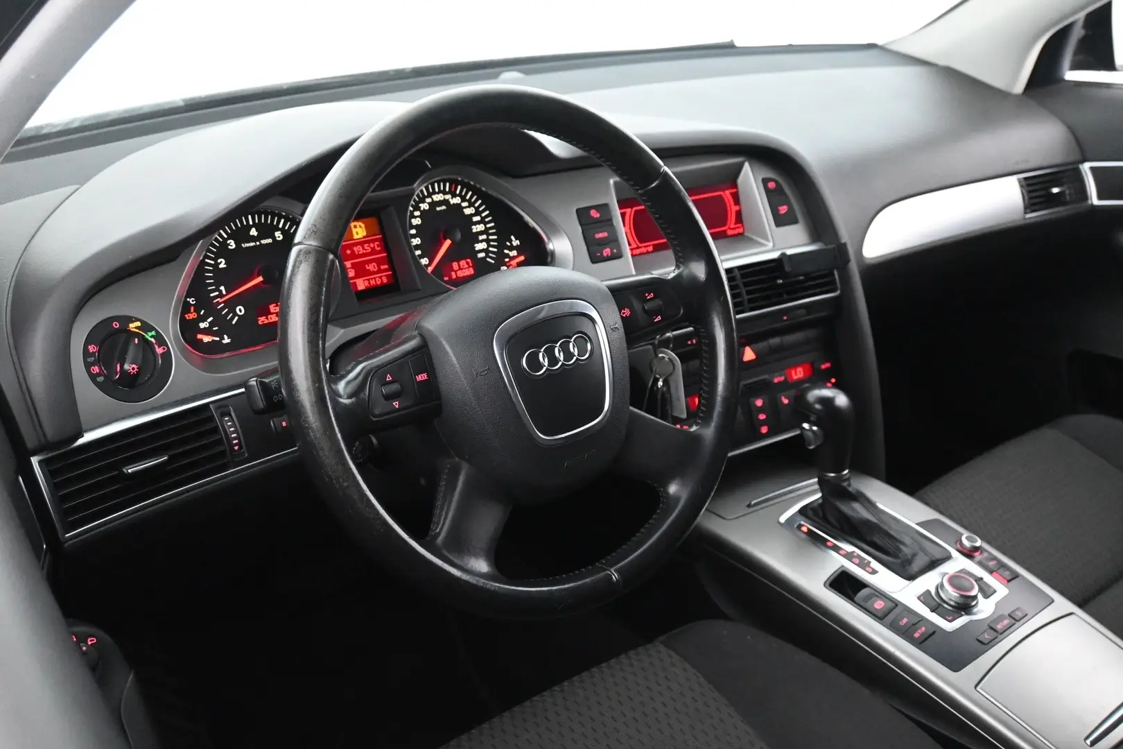 Car Image - 5g0JBX33N3sX9CK1t5J7DQ
