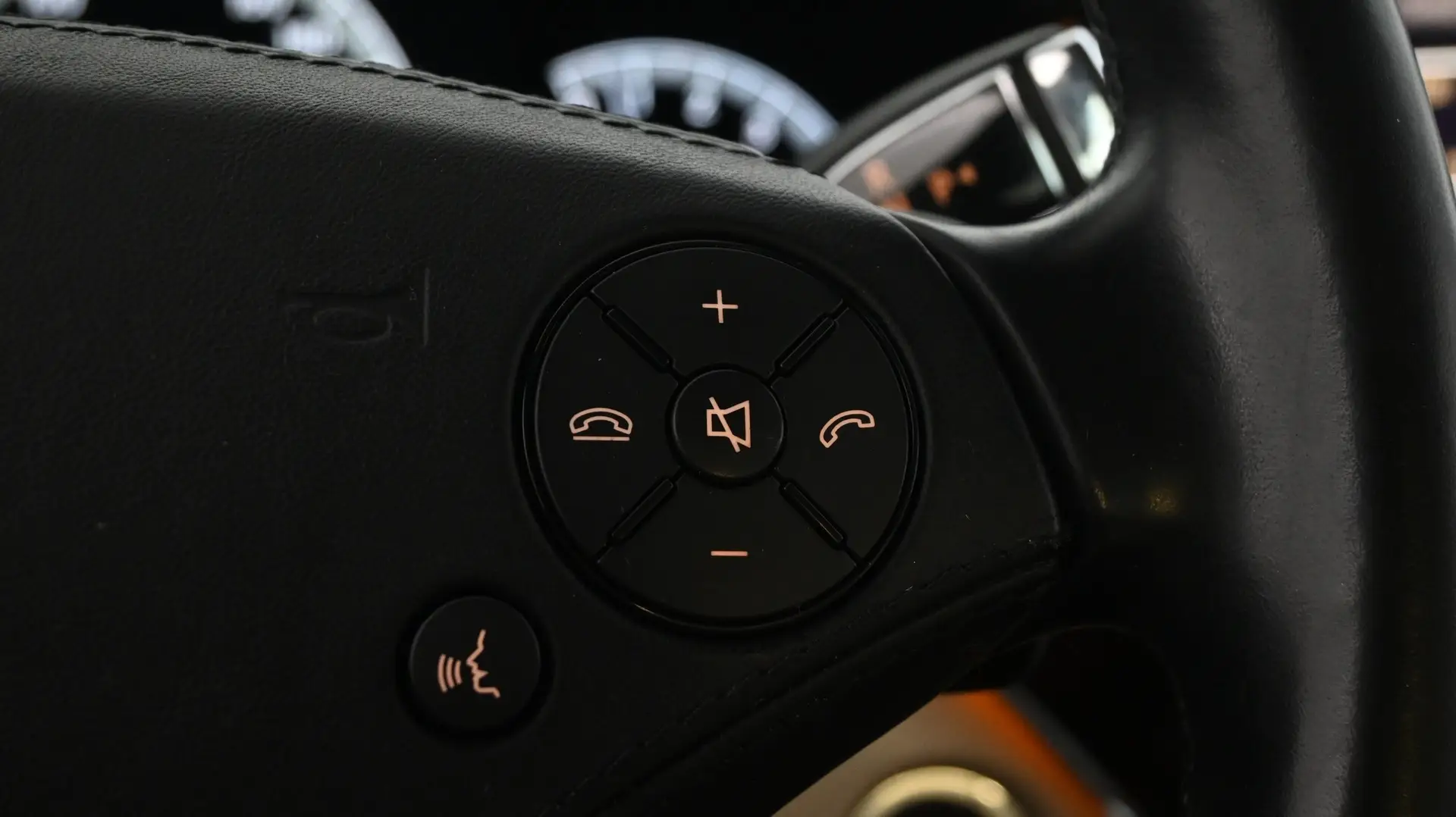 Car Image - 2jjB1OiW6LEvzJjcJ4Rp6z
