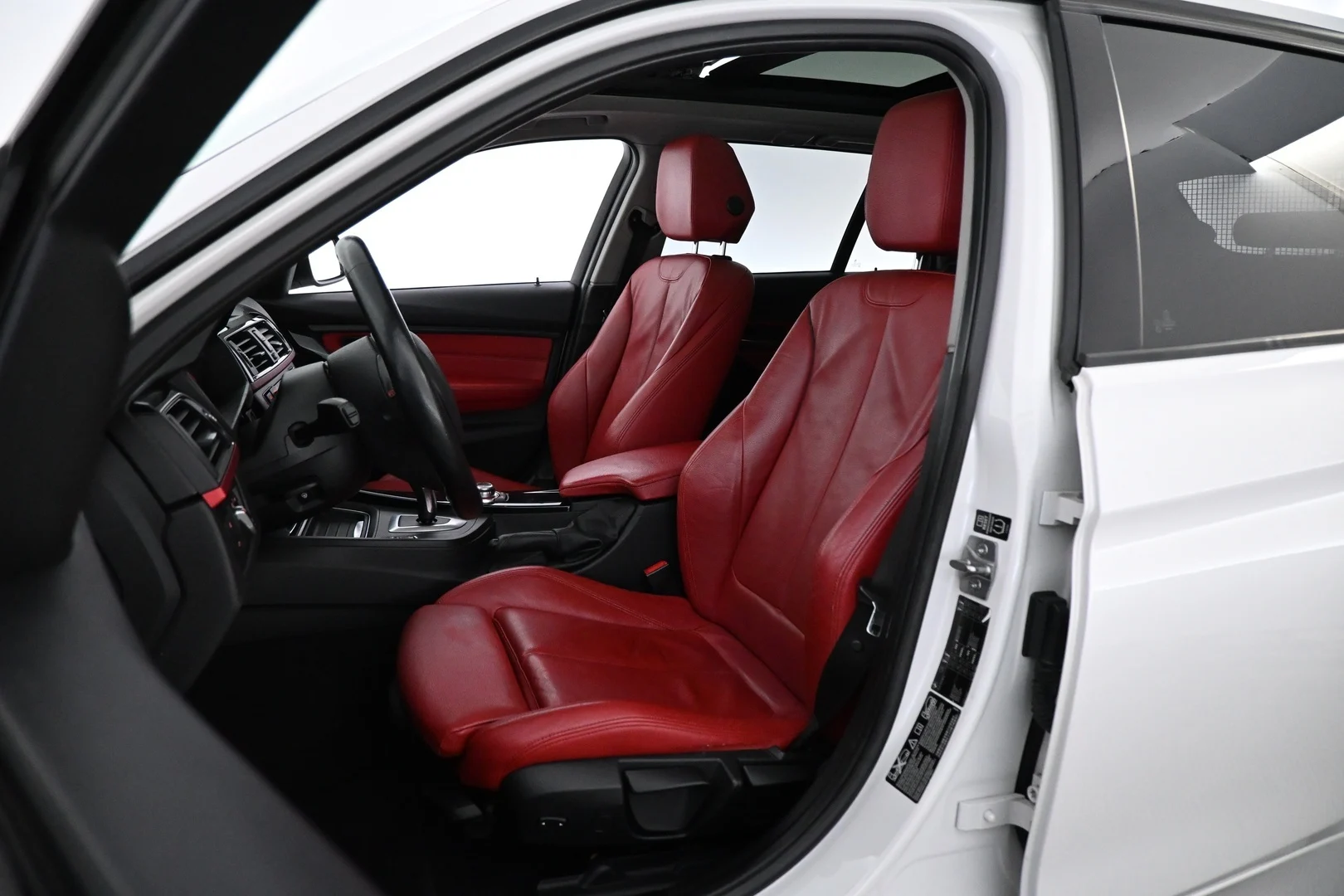 Car Image - 2siPExJHltN94EYx95957B
