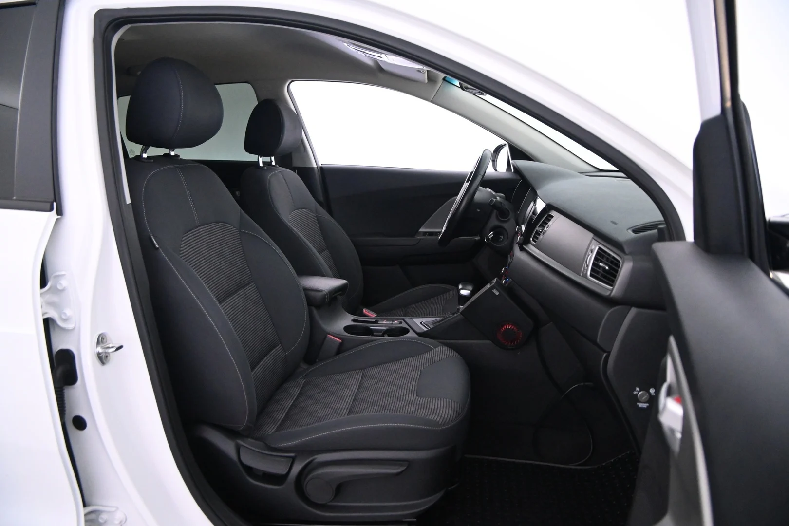 Car Image - 6mbjOIHZ6ZAXGKLYohfm8w