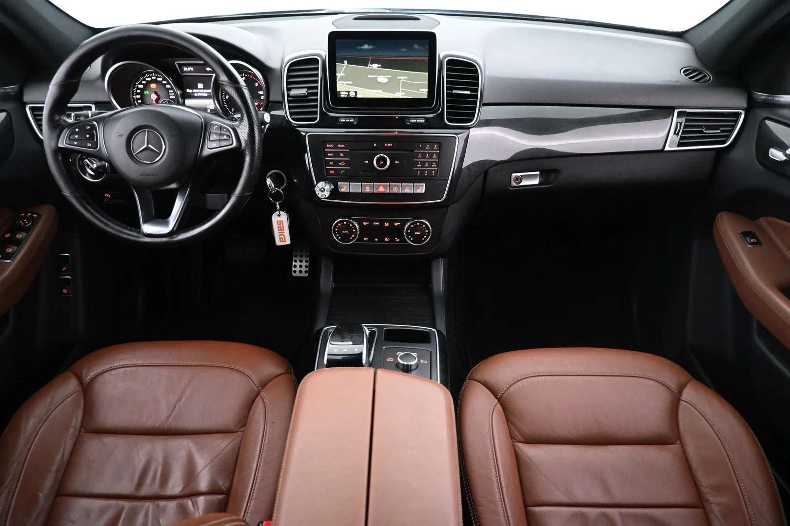 Car Image - Fsajn8ldxKODLpbvmWNEO