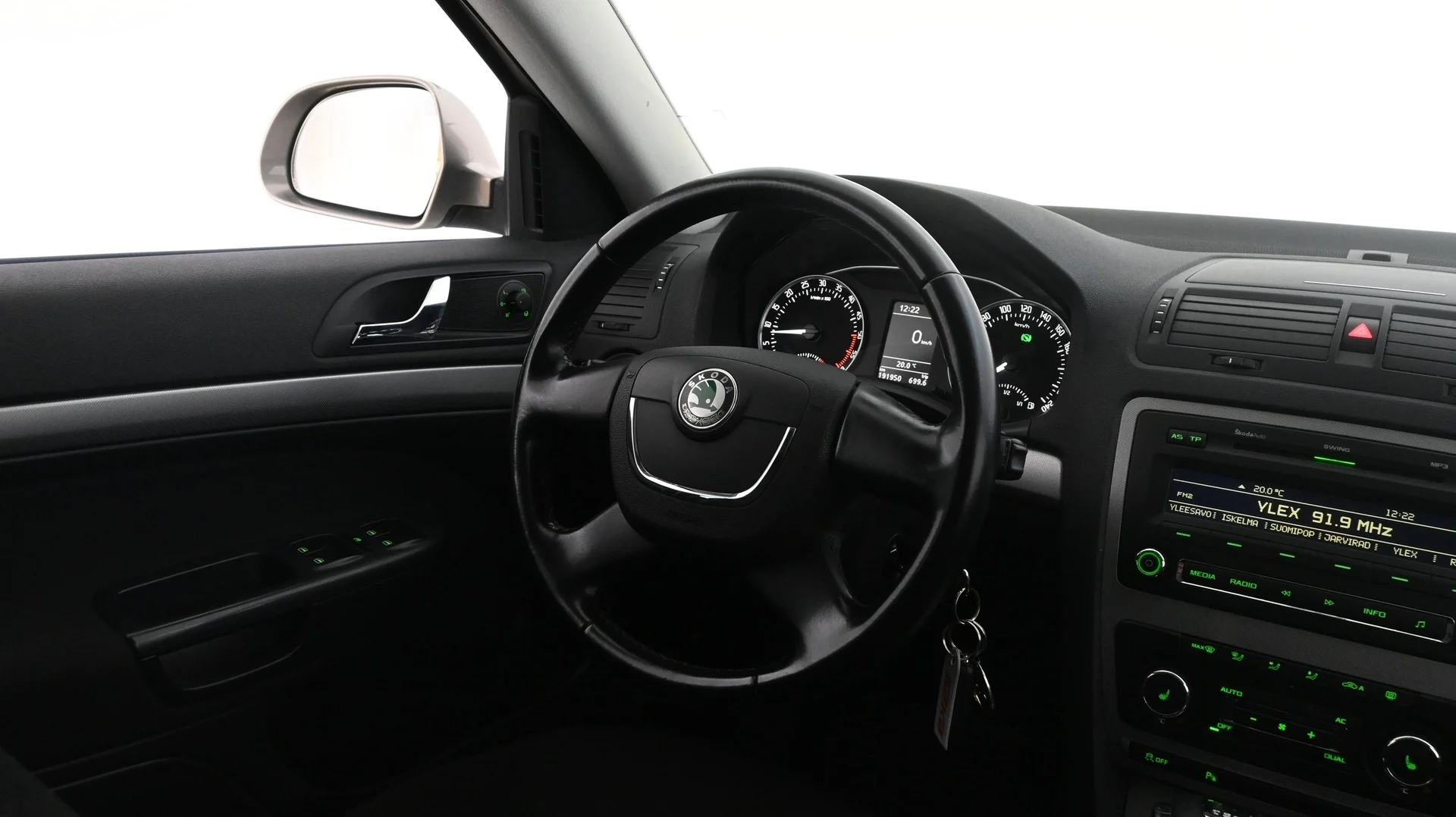 Car Image - 6msjWjLb3S19u5WtiUzpVm